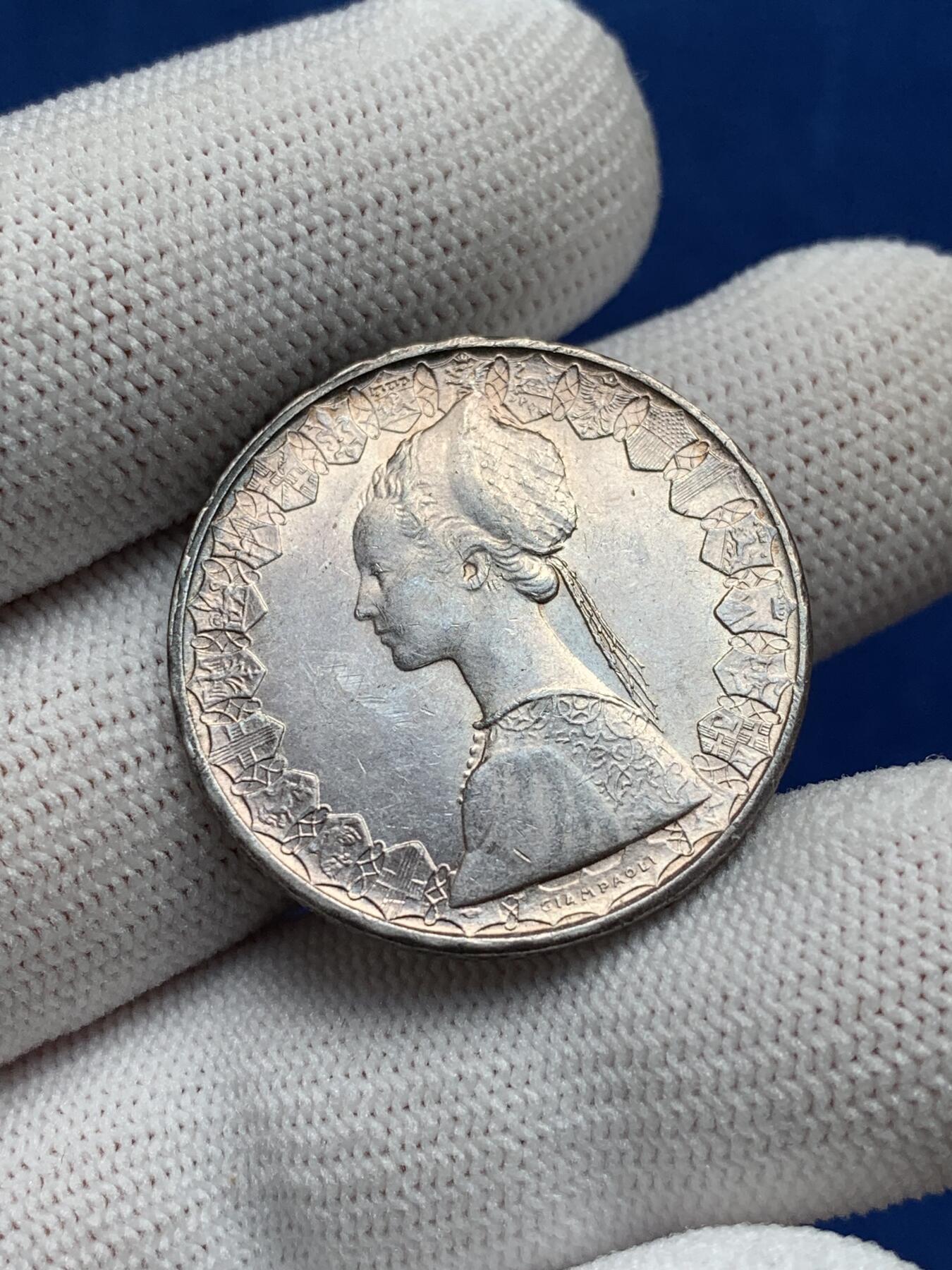 《竞宝斋》第277场- 周日，周一 2场连拍 （全场包邮） 两枚一组 意大利美女帆船500里拉银币 未使用品