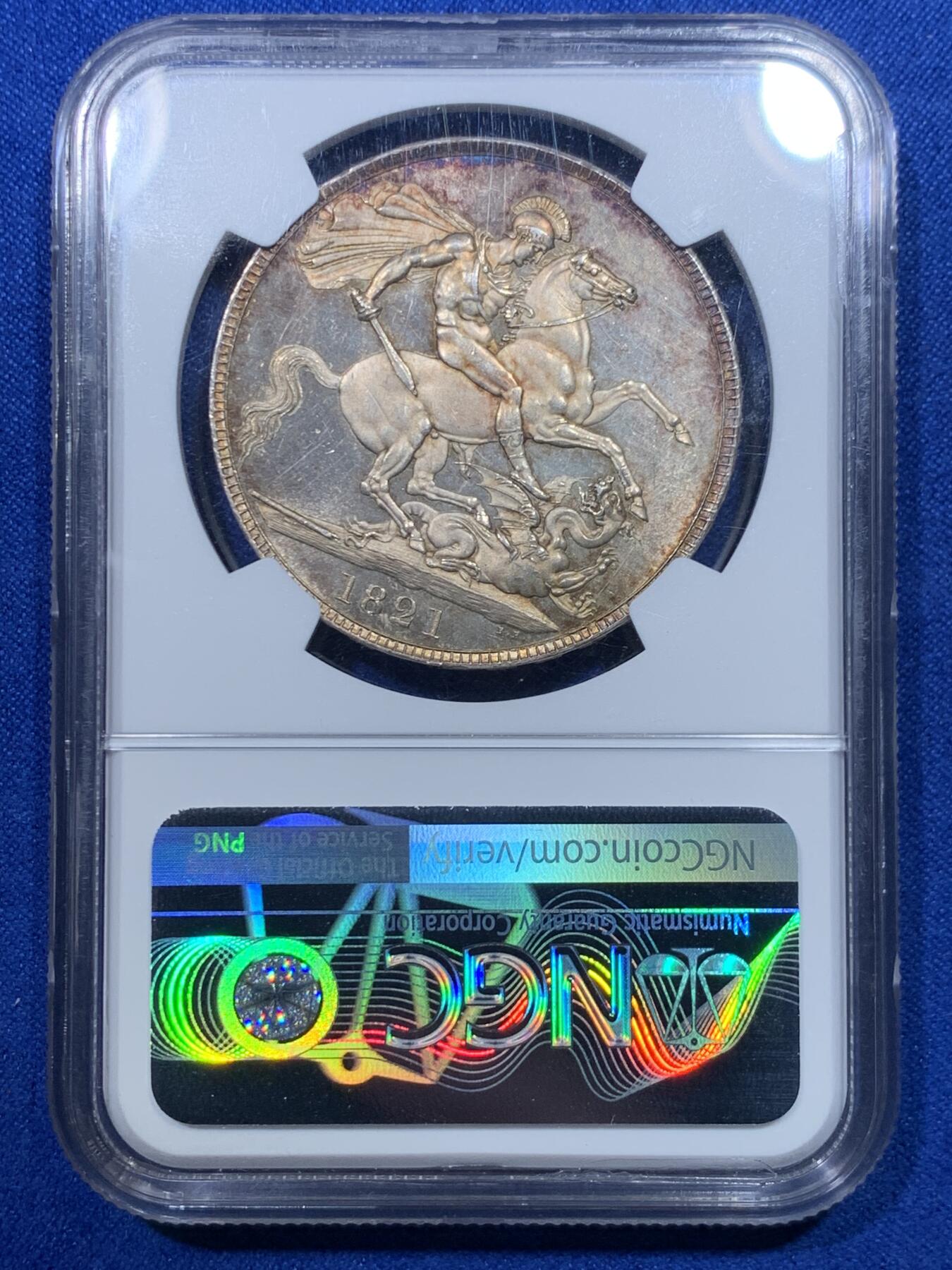 《竞宝斋》第277场- 周日，周一 2场连拍 （全场包邮） NGC MS63 英国1821年SECUNDO版乔四马剑克朗 完美PL镜面底板 背面紫金包浆