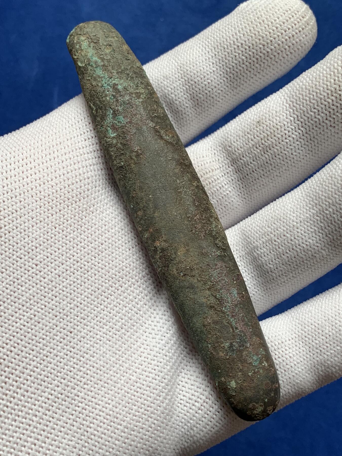 《竞宝斋》第277场- 周日，周一 2场连拍 （全场包邮） 泰国 暹罗国 素可泰王朝 大型虎舌铜条 元末明初 400年历史 重量69克