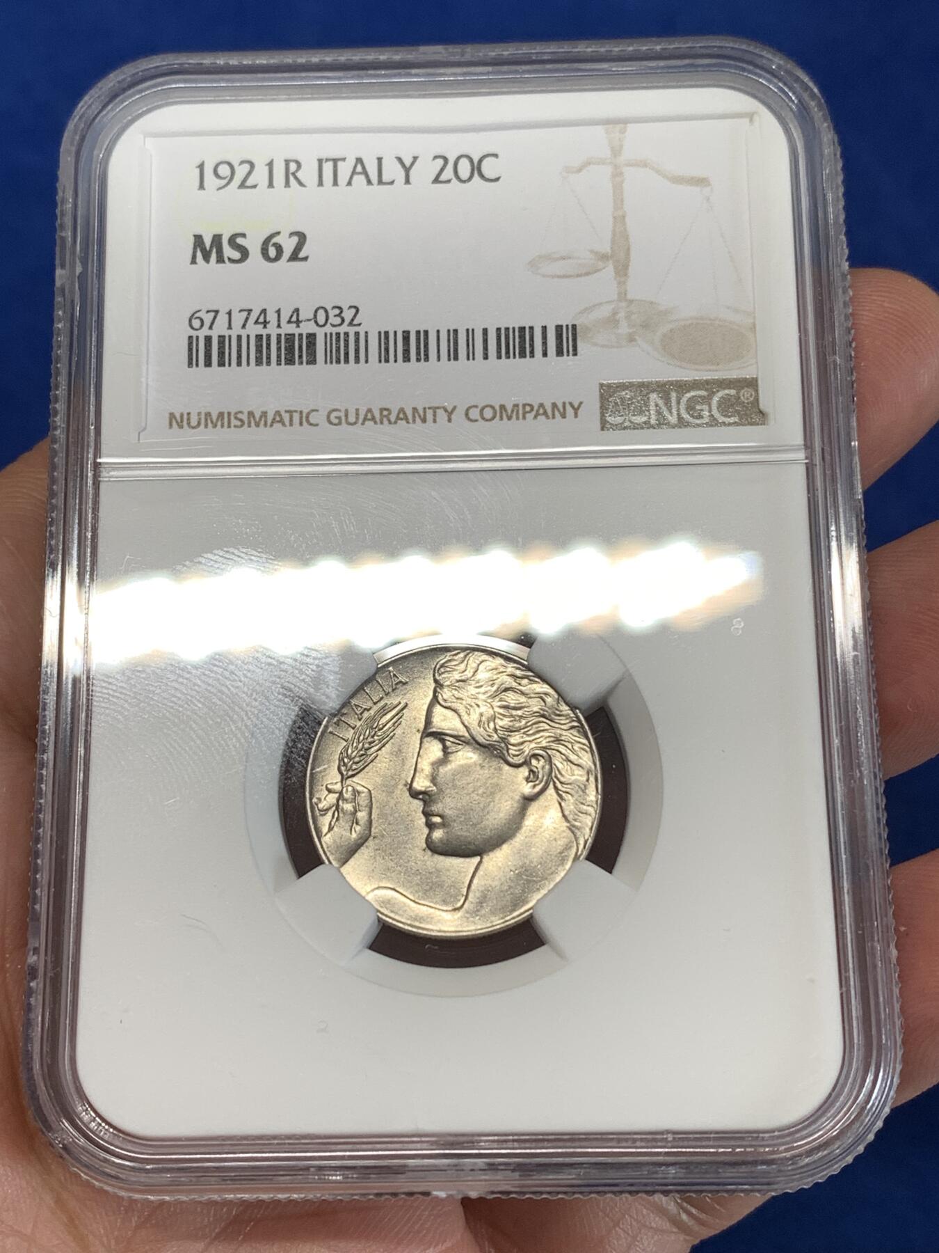 《竞宝斋》第277场- 周日，周一 2场连拍 （全场包邮） NGC MS62 1921R意大利20C 非常经典的图案设计 正反面的人物浮雕感都很强 形象立体 栩栩如生 镍币工艺问题 出分很难