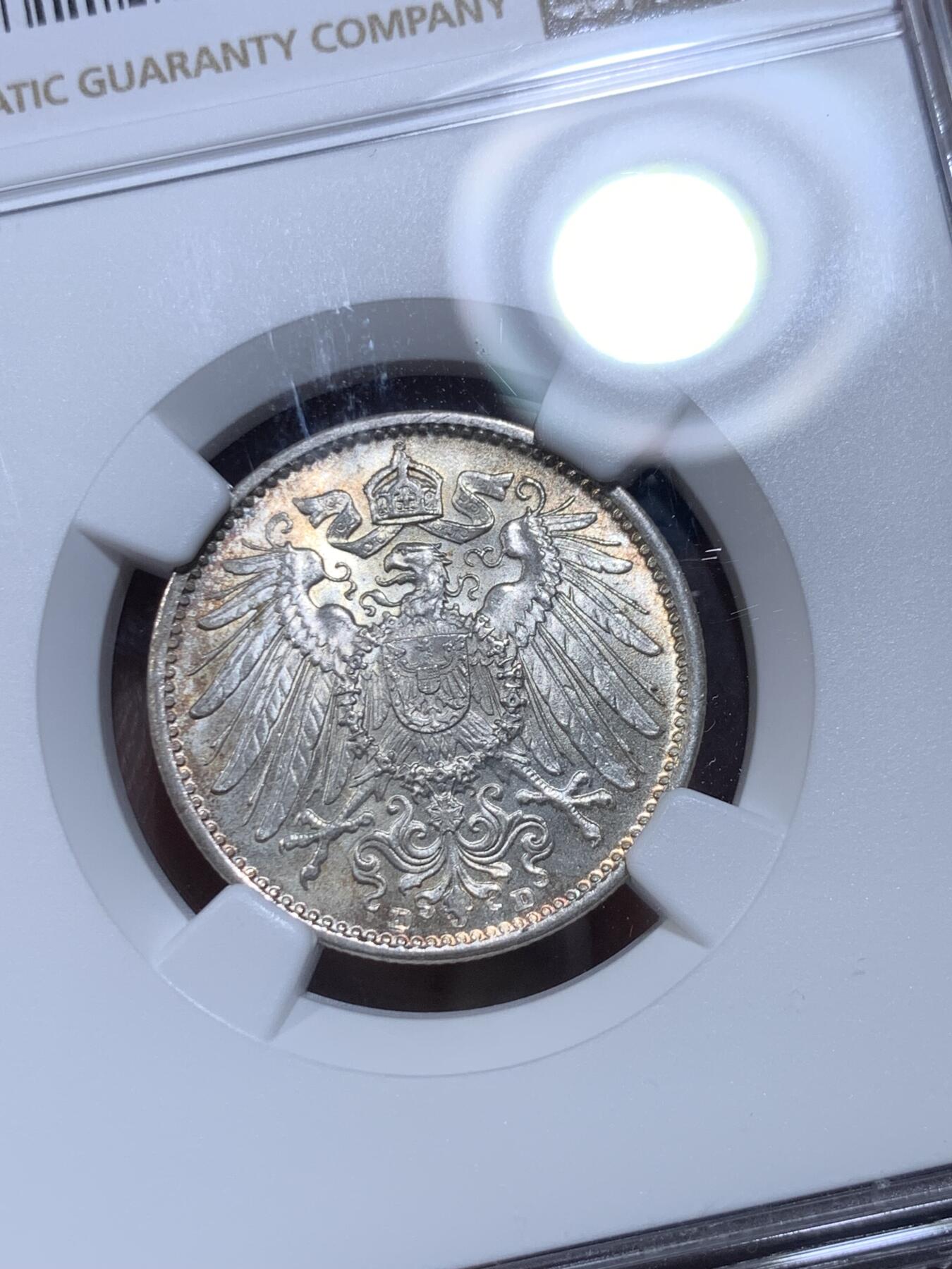 《竞宝斋》第277场- 周日，周一 2场连拍 （全场包邮） NGC MS67 德国1914-D 1马克银币 卷拆的几枚送上海给出的唯一极高分，送评过的该懂其含金量，币面状态如同刚刚铸造，光晕流转没有丝毫阻碍，深打德意志鹰栩栩如生，淡彩包浆自然生动，无可挑剔。