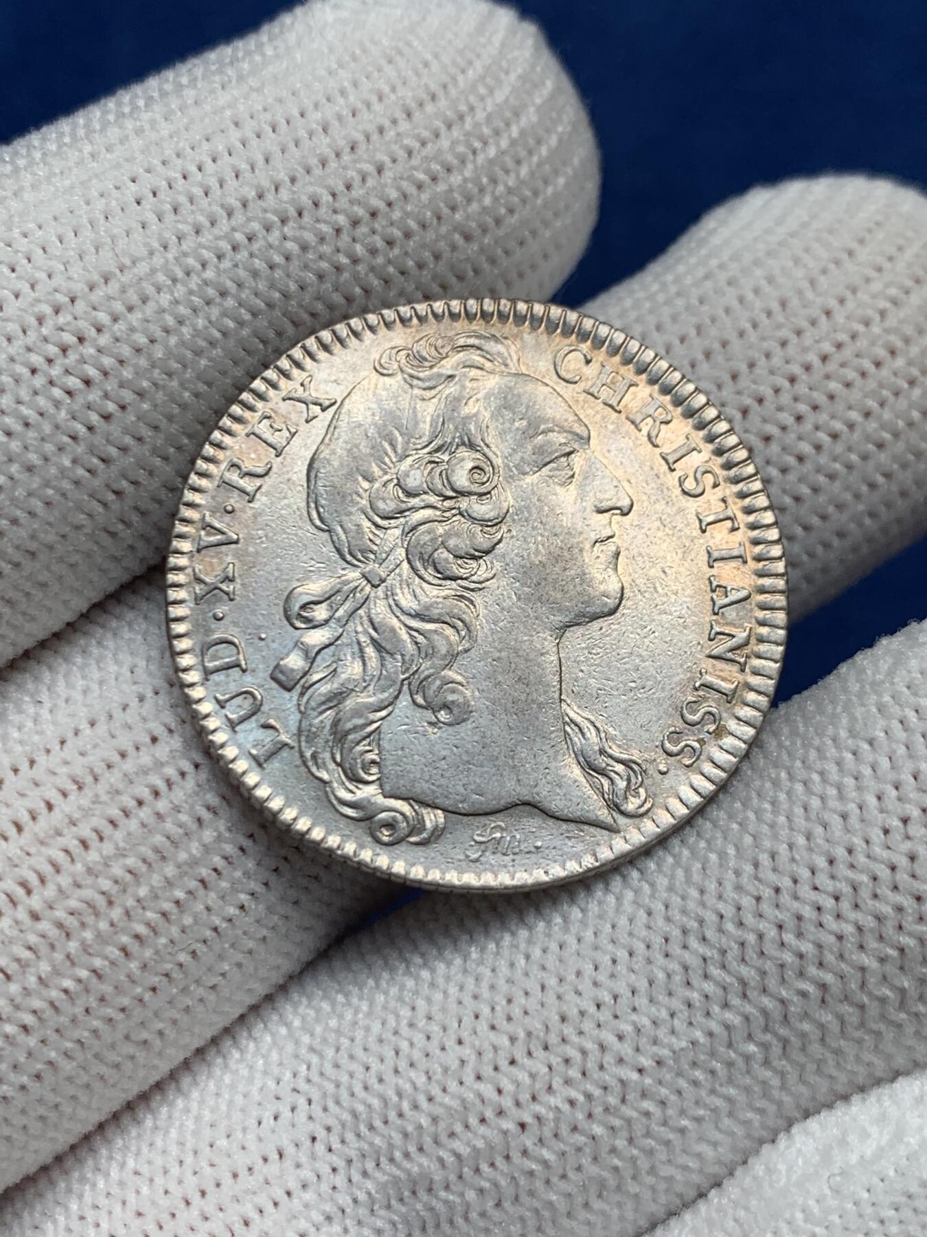 《竞宝斋》第277场- 周日，周一 2场连拍 （全场包邮） 法国1742路易十五布列塔尼市银质代币 6.91g 28.6mm