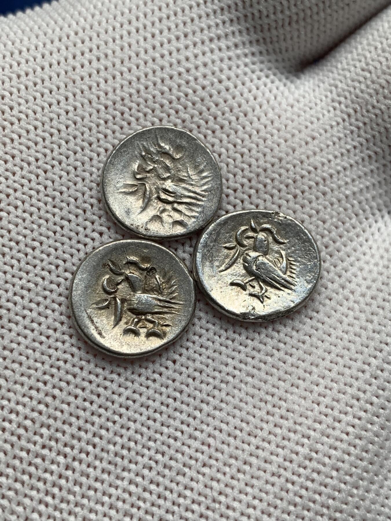 《竞宝斋》第277场- 周日，周一 2场连拍 （全场包邮） 3枚一组 柬埔寨小鸟银币