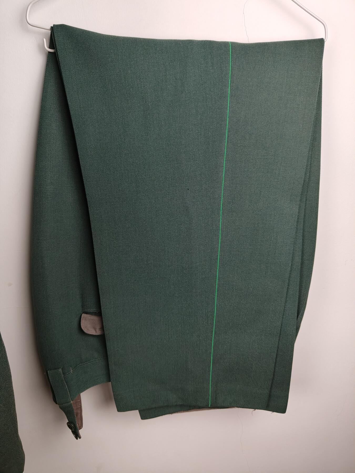 全场0元起拍 第164期 咸鱼国勋章拍卖专场 6月12日（周三）下午6：00开始 西德黑森警察制服一套 胸围116 肩宽48 衣长79 袖长78 腰围100 裤长105