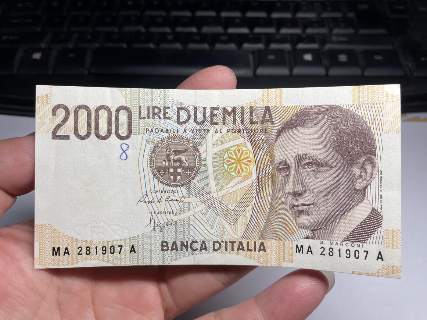 2024年集古藏今外币拍卖第八期-第10场—（总第80拍）-纸币专场，本场拍完结算发货，本期寄存的2-3天内完成发货，再进行下一期拍卖。 1990年意大利2000元