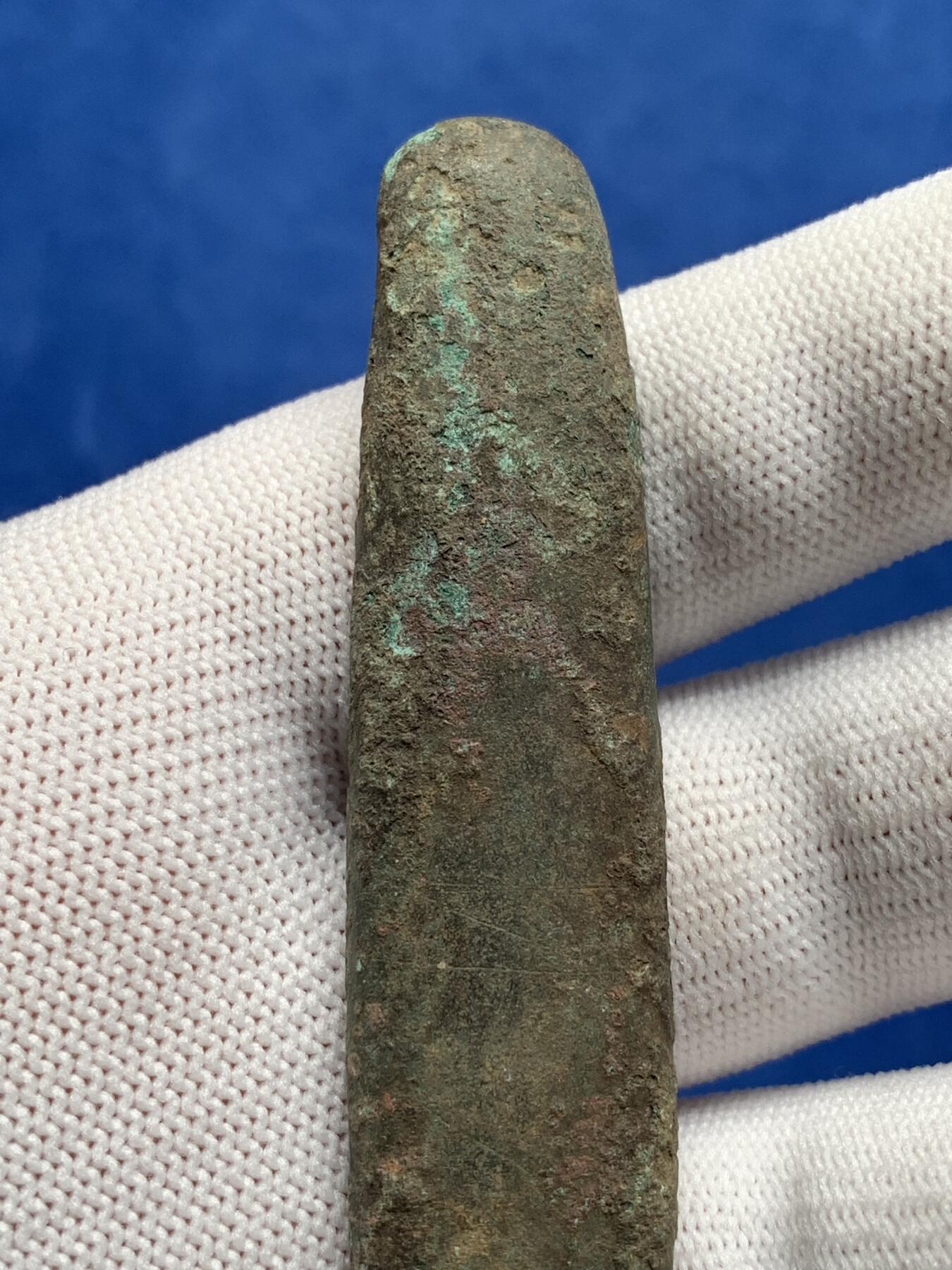 《竞宝斋》第277场- 周日，周一 2场连拍 （全场包邮） 泰国 暹罗国 素可泰王朝 大型虎舌铜条 元末明初 400年历史 重量69克