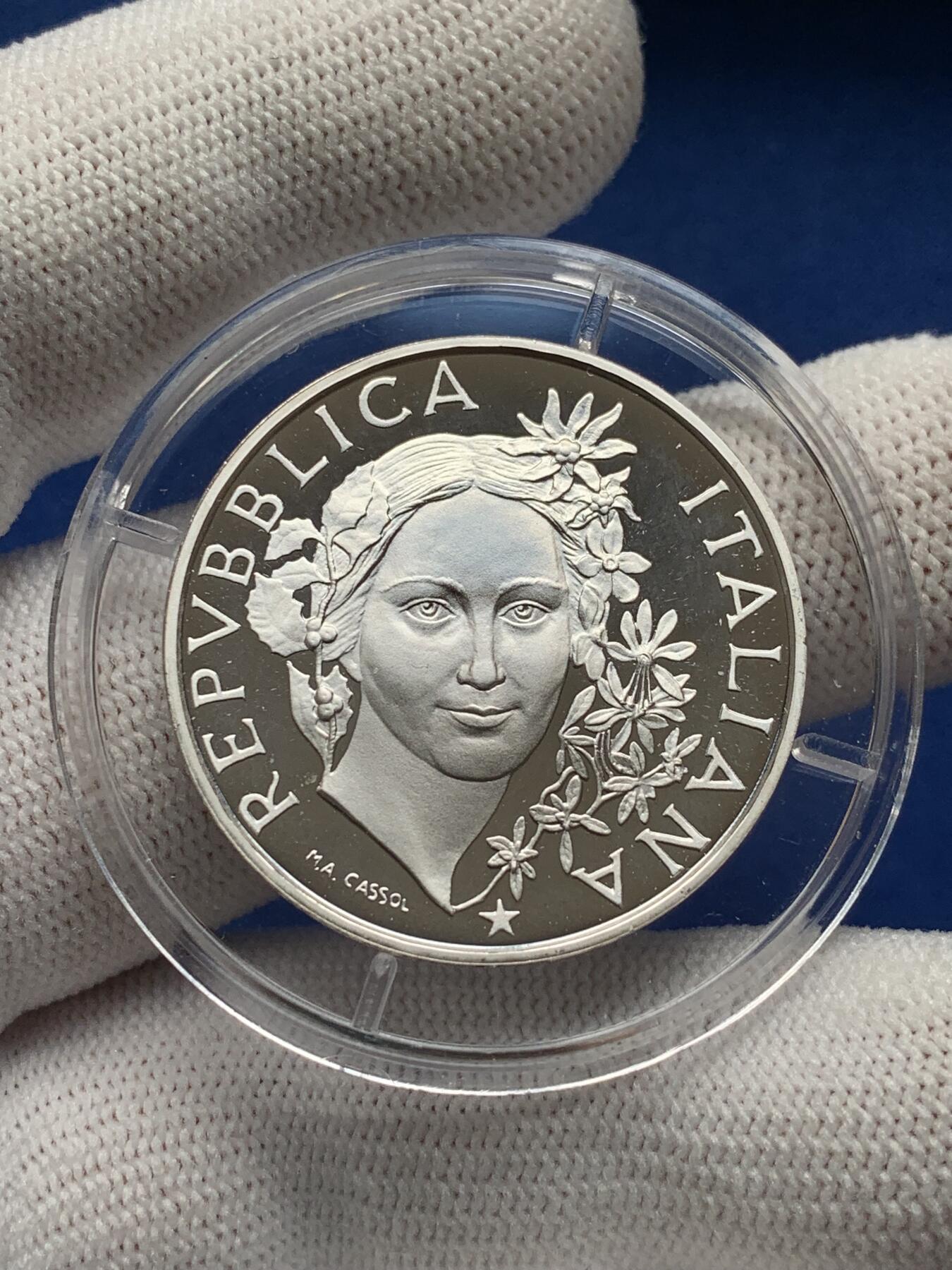 《竞宝斋》第277场- 周日，周一 2场连拍 （全场包邮） 5枚一组 意大利花神与动物精制银币 1000里拉1枚+500里拉3枚+200里拉1枚 4盒4证 835银