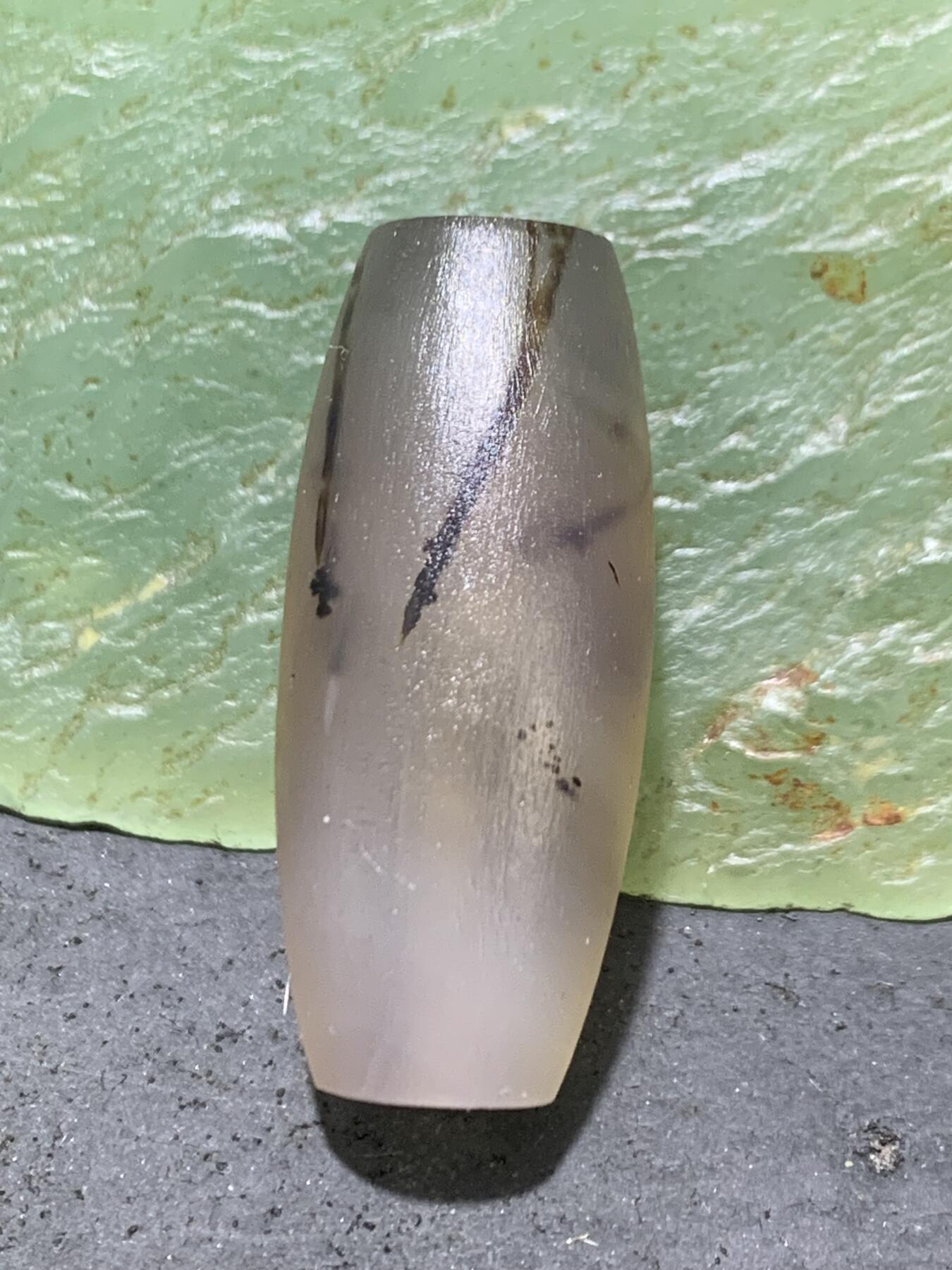 精美亚光高玉化水墨纹俏色海洋玉髓手工雕刻得道成佛意境桶珠一个