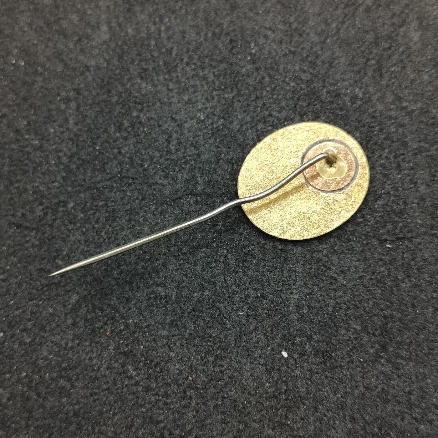 全场0元起拍 第164期 咸鱼国勋章拍卖专场 6月12日（周三）下午6：00开始 稀少大型 东德社会统一党珐琅党徽