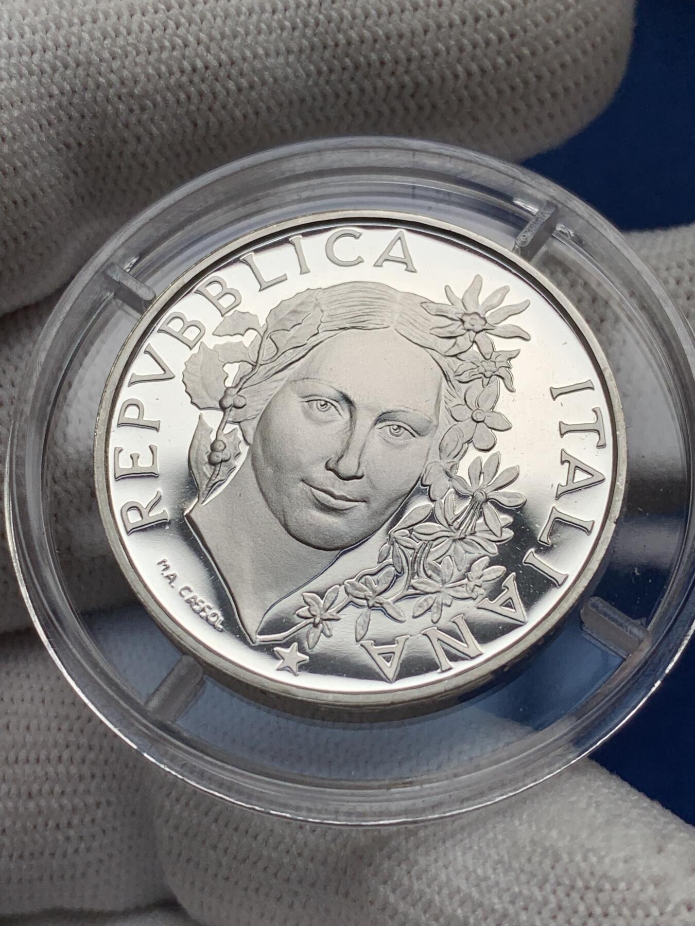 《竞宝斋》第277场- 周日，周一 2场连拍 （全场包邮） 5枚一组 意大利花神与动物精制银币 1000里拉1枚+500里拉3枚+200里拉1枚 4盒4证 835银