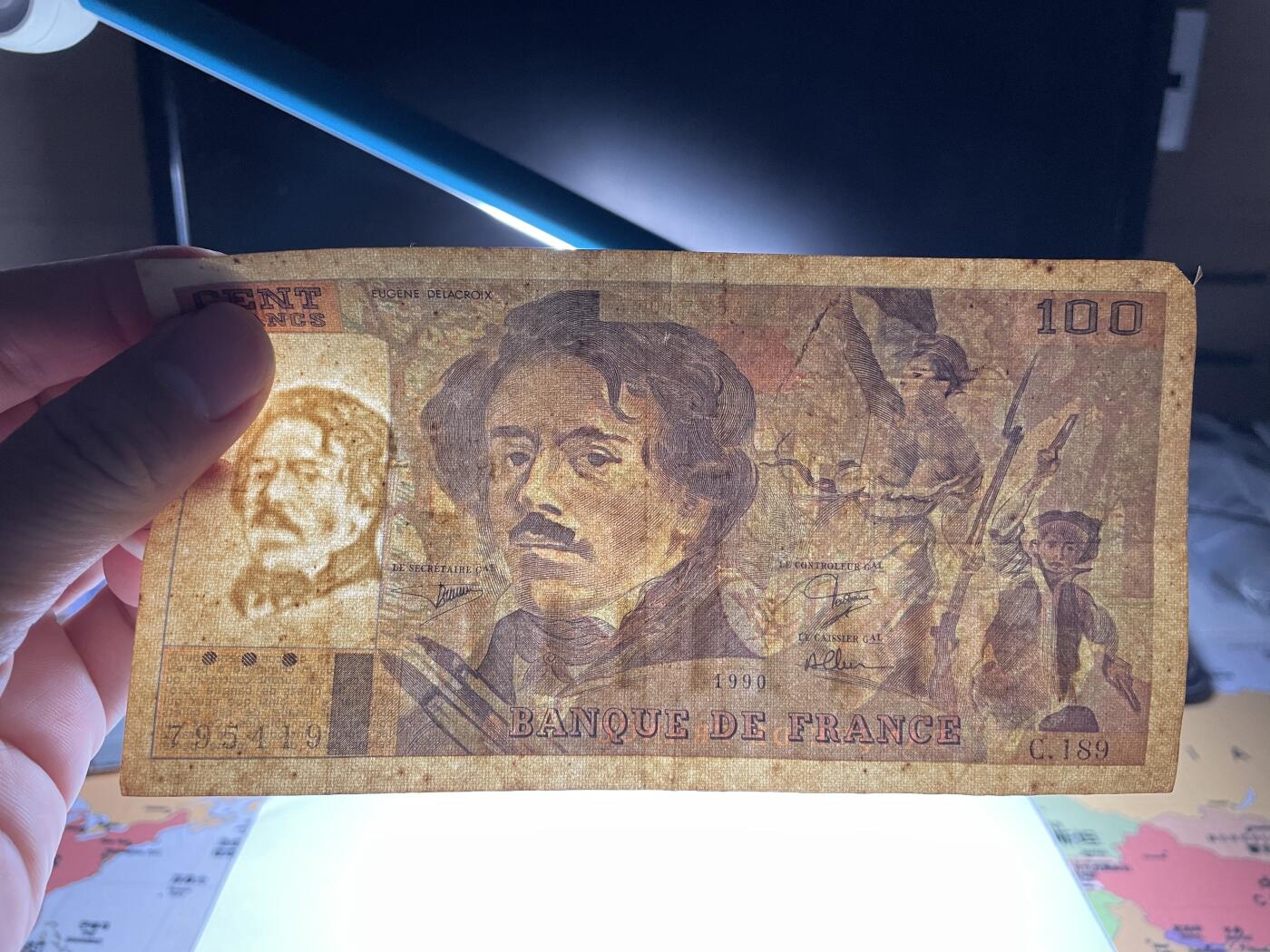 2024年集古藏今外币拍卖第八期-第10场—（总第80拍）-纸币专场，本场拍完结算发货，本期寄存的2-3天内完成发货，再进行下一期拍卖。 1990年法国100法郎，有小裂