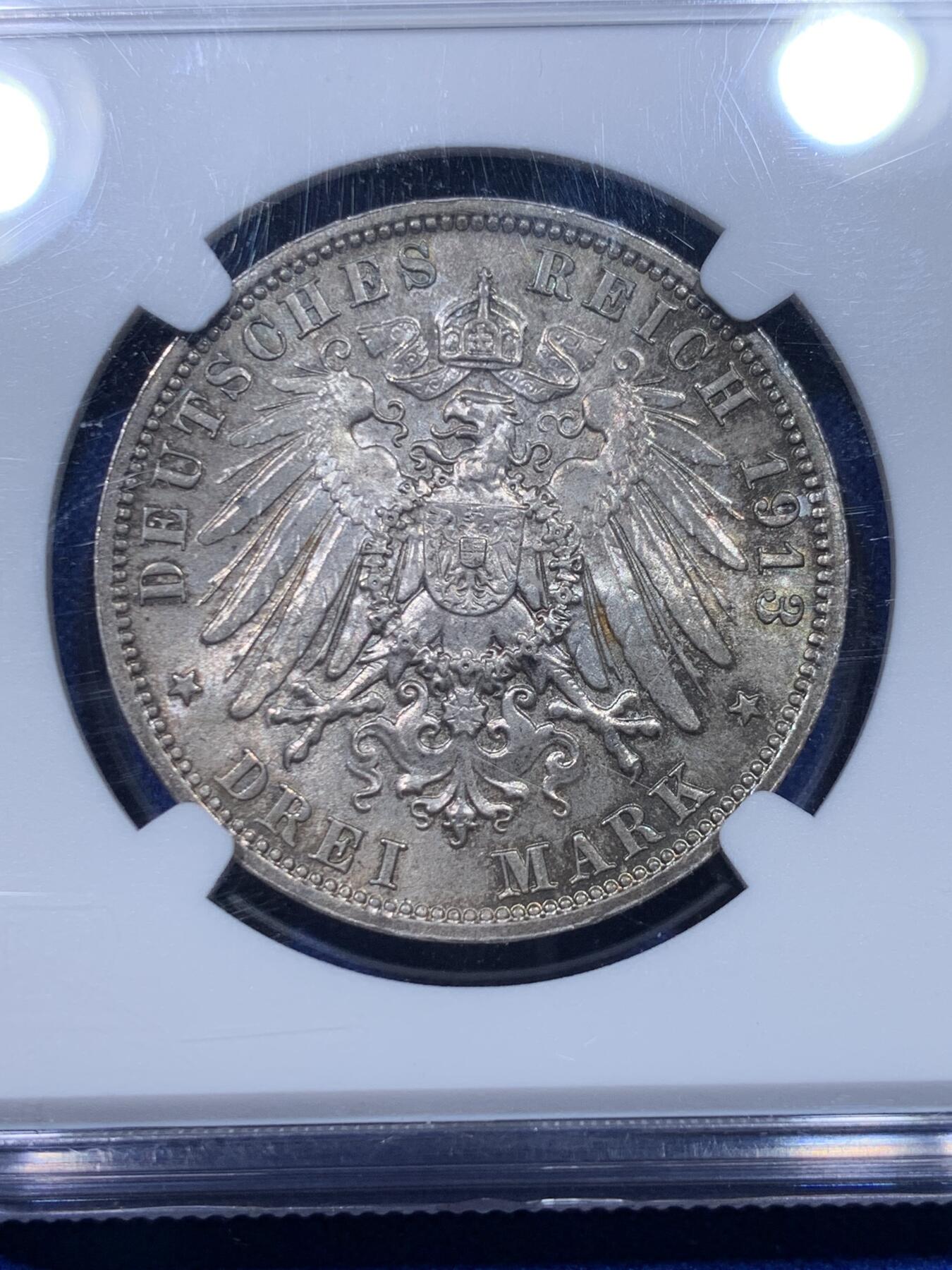 《竞宝斋》第277场- 周日，周一 2场连拍 （全场包邮） NGC UNCD 德国萨克森1913年莱比锡纪念碑3马克银币 孔雀蓝绿彩