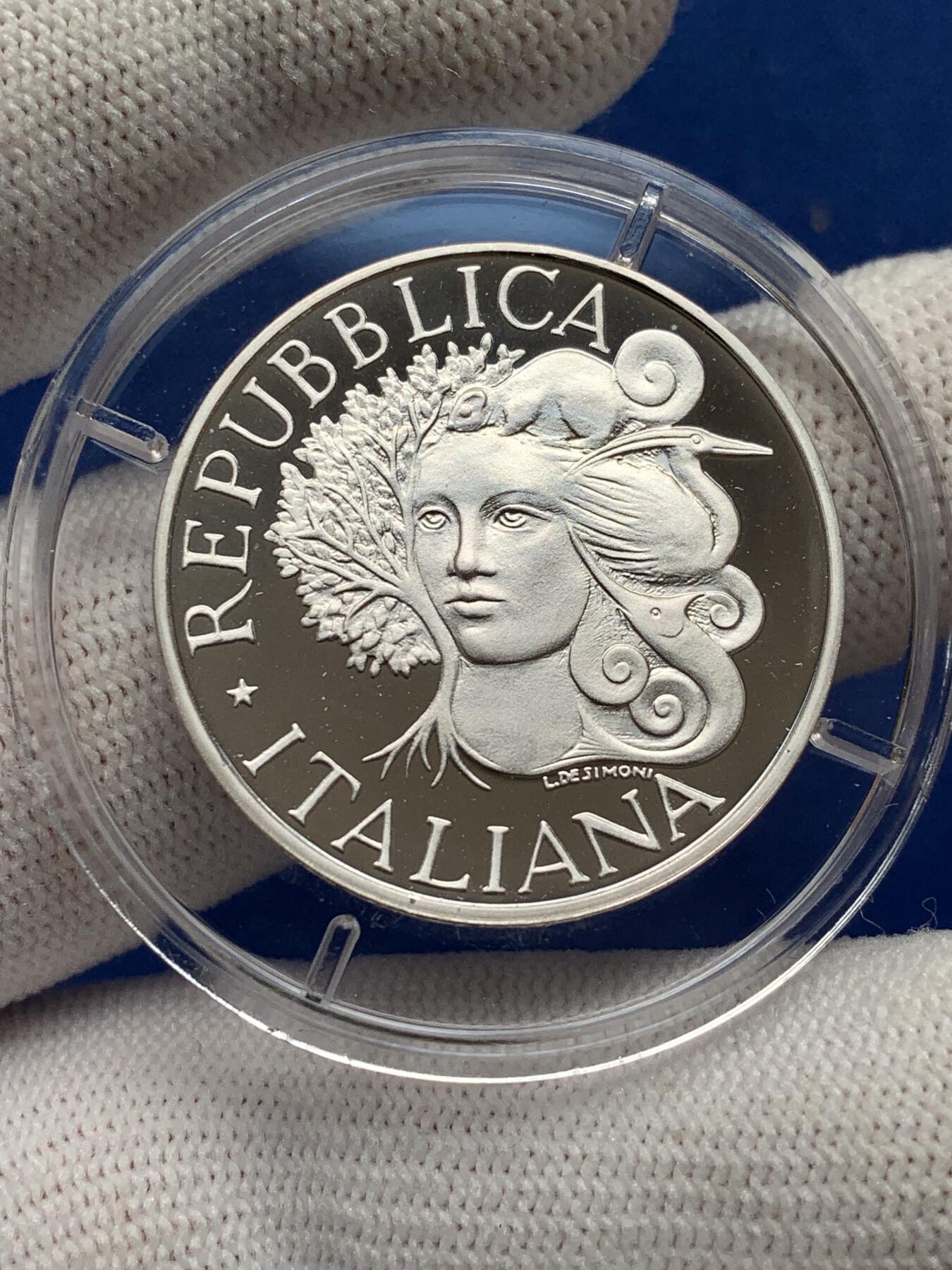 《竞宝斋》第277场- 周日，周一 2场连拍 （全场包邮） 5枚一组 意大利花神与动物精制银币 1000里拉1枚+500里拉3枚+200里拉1枚 4盒4证 835银