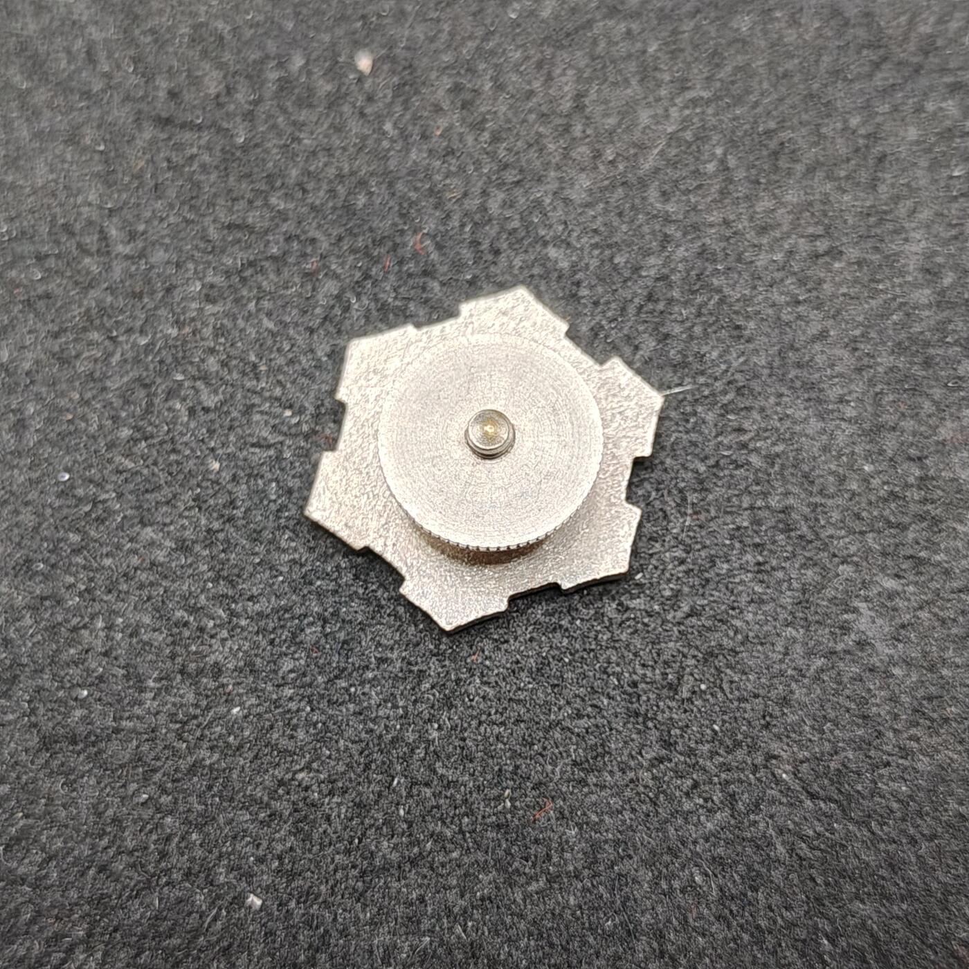 全场0元起拍 第164期 咸鱼国勋章拍卖专场 6月12日（周三）下午6：00开始 日本高校徽章