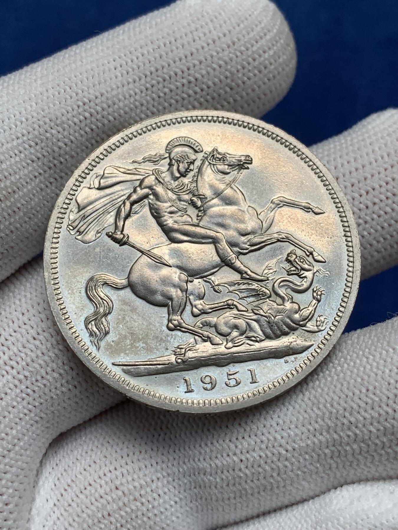 《竞宝斋》第277场- 周日，周一 2场连拍 （全场包邮） 英国 最后的 镍马剑 1951 红盒带证书 细节见图