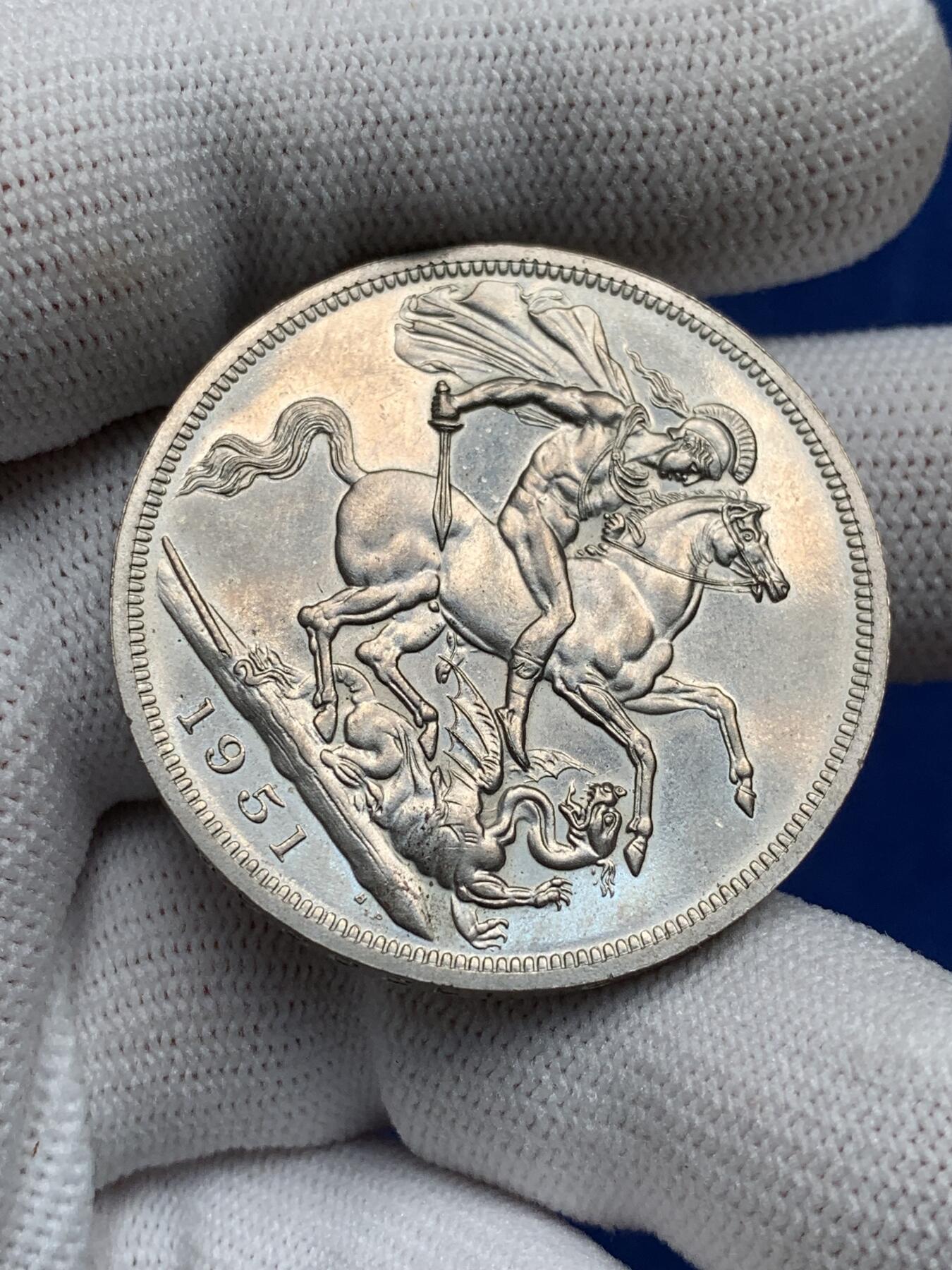 《竞宝斋》第277场- 周日，周一 2场连拍 （全场包邮） 英国 最后的 镍马剑 1951 红盒带证书 细节见图