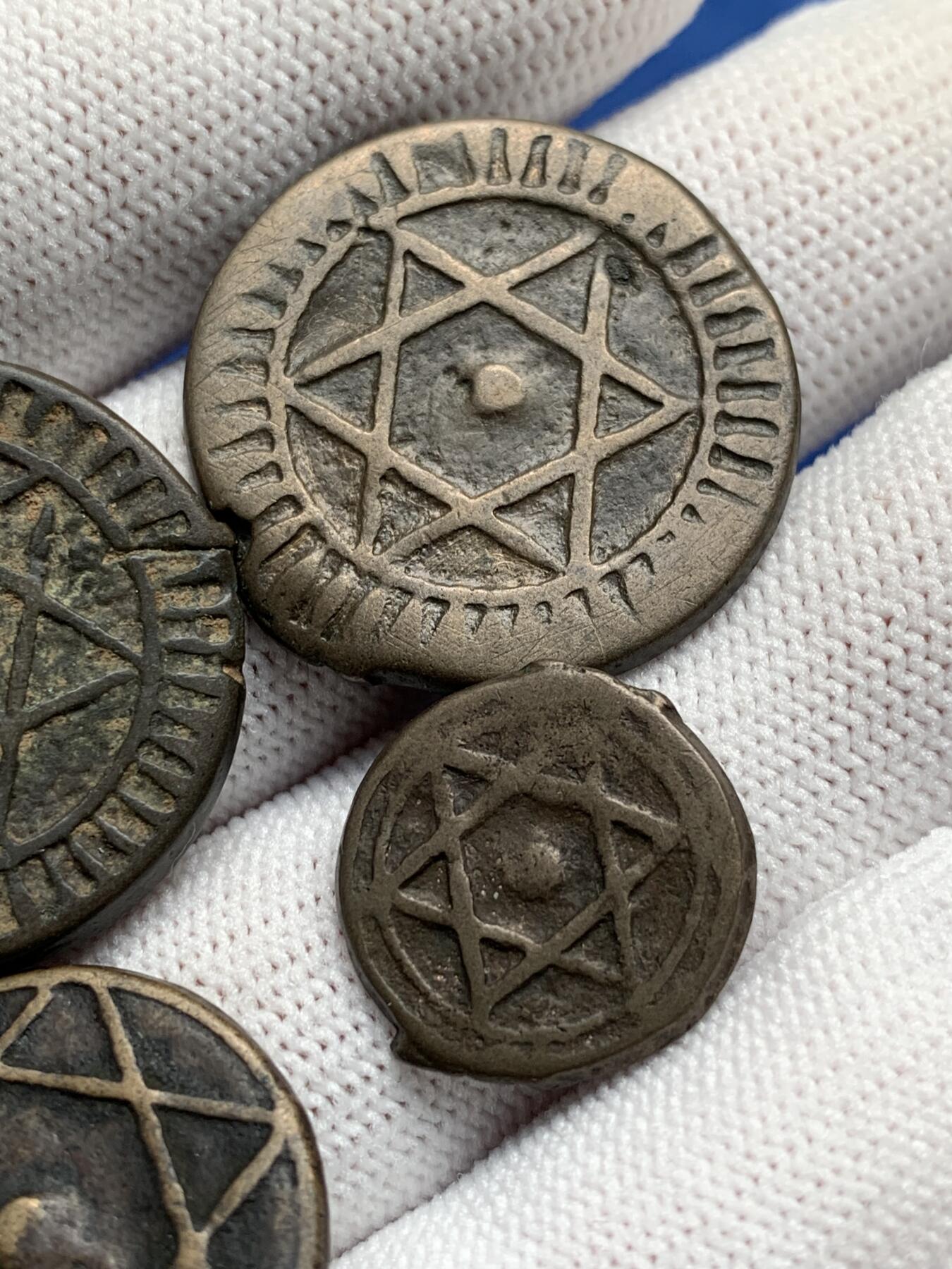 《竞宝斋》第277场- 周日，周一 2场连拍 （全场包邮） 4枚一组 摩洛哥六芒星法尔斯铜币