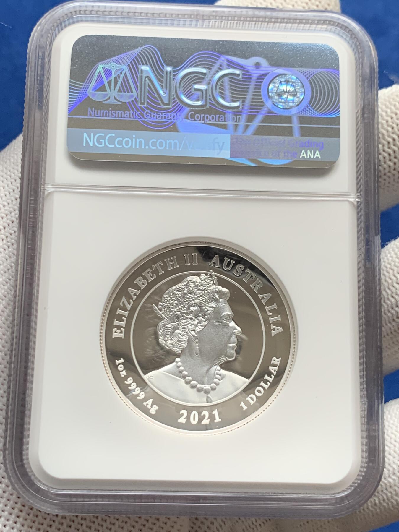 《竞宝斋》第277场- 周日，周一 2场连拍 （全场包邮） 蓝标NGC PF70UC 澳大利亚2021年胜利女神高浮雕1澳元精制银币 限量3000枚 海外市价250美金 盒证齐全 1盎司 999银 32.6mm