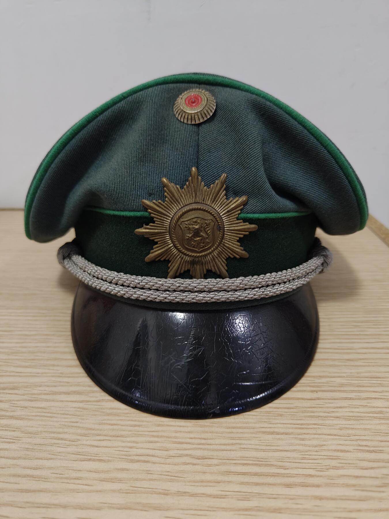 全场0元起拍 第164期 咸鱼国勋章拍卖专场 6月12日（周三）下午6：00开始 西德黑森警察大檐帽 60cm