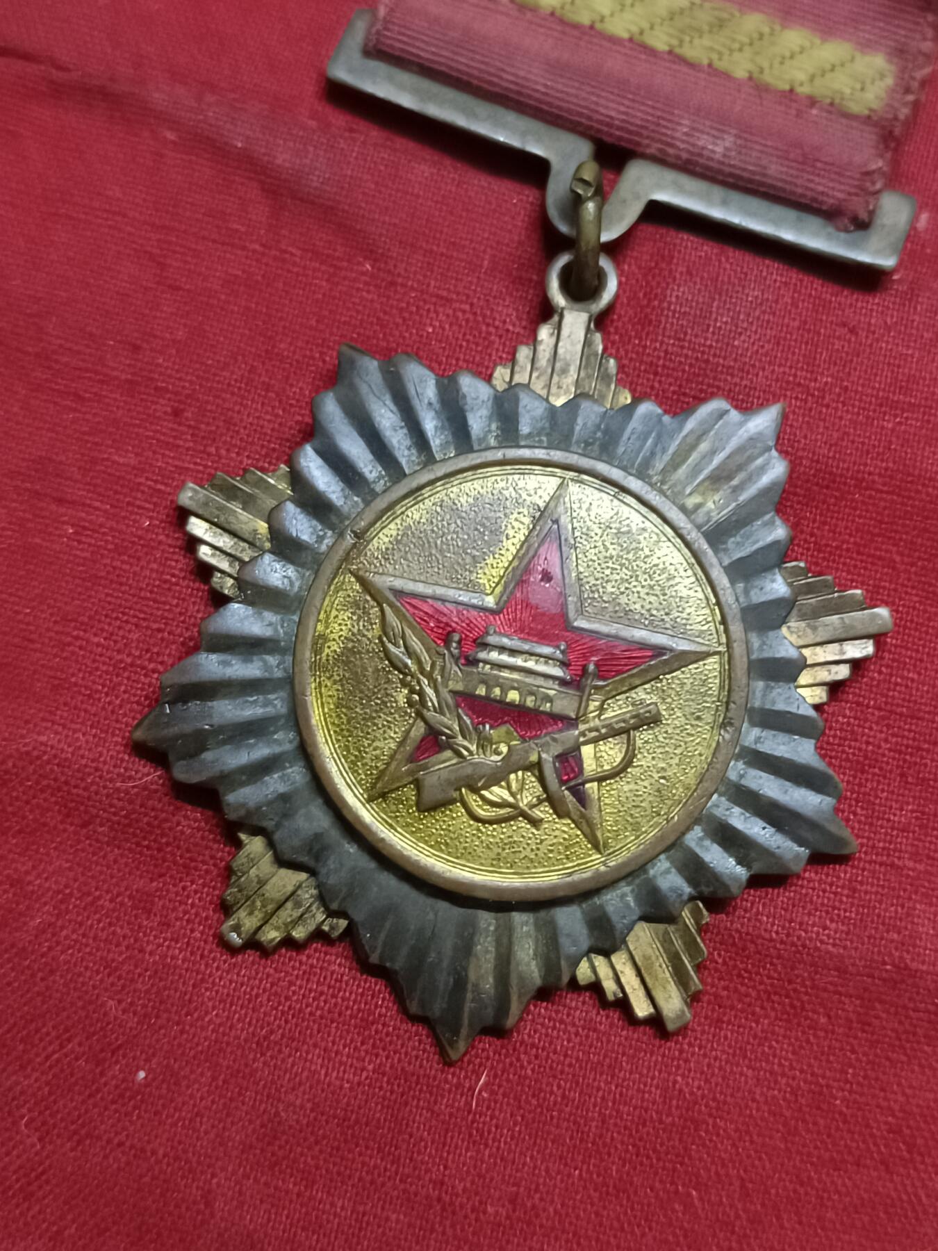 🇨🇳红色纪念～徽章专拍 1954年全国人民慰问纪念章