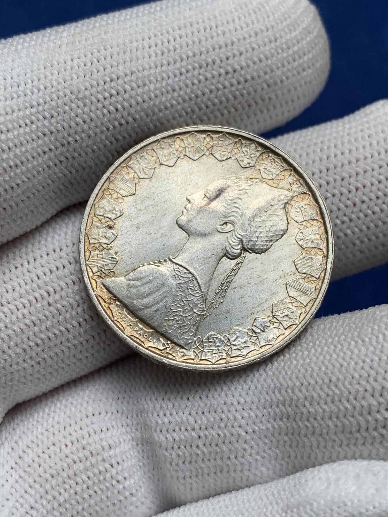 《竞宝斋》第277场- 周日，周一 2场连拍 （全场包邮） 两枚一组 意大利美女帆船500里拉银币 未使用品