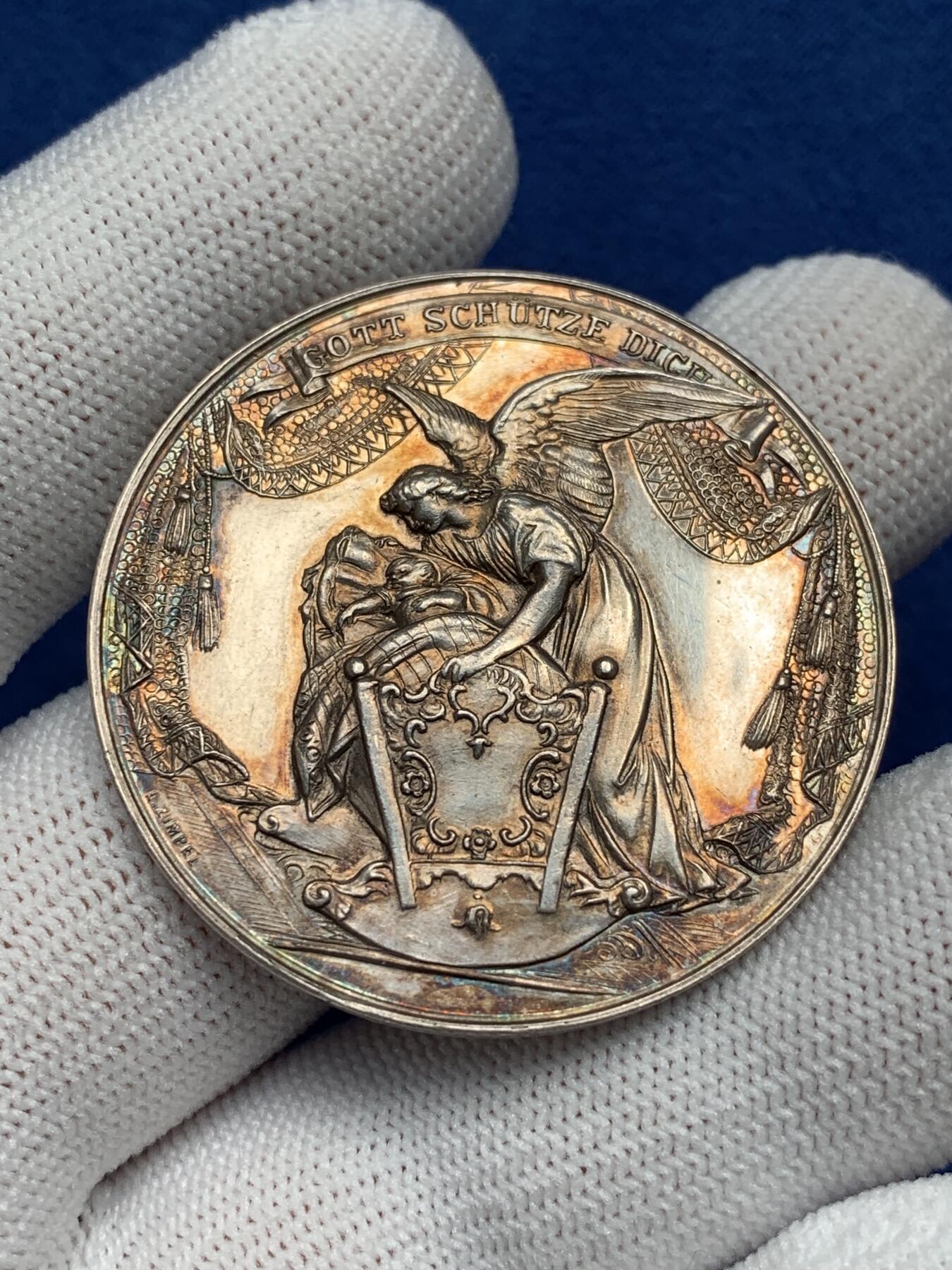 《竞宝斋》第277场- 周日，周一 2场连拍 （全场包邮） 奥地利宗教洗礼银章 41.9mm 22.8克 非常漂亮 细节见图