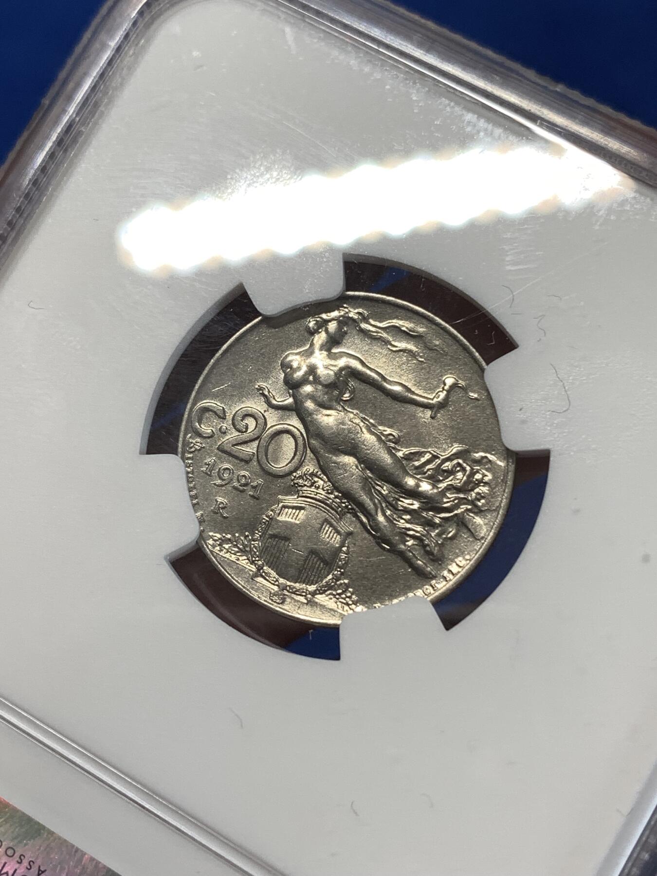 《竞宝斋》第277场- 周日，周一 2场连拍 （全场包邮） NGC MS62 1921R意大利20C 非常经典的图案设计 正反面的人物浮雕感都很强 形象立体 栩栩如生 镍币工艺问题 出分很难