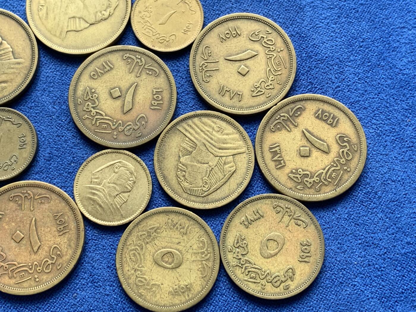 《竞宝斋》第277场- 周日，周一 2场连拍 （全场包邮） 14枚一组 埃及狮身人面像铜币 年份版别多样 细节见图