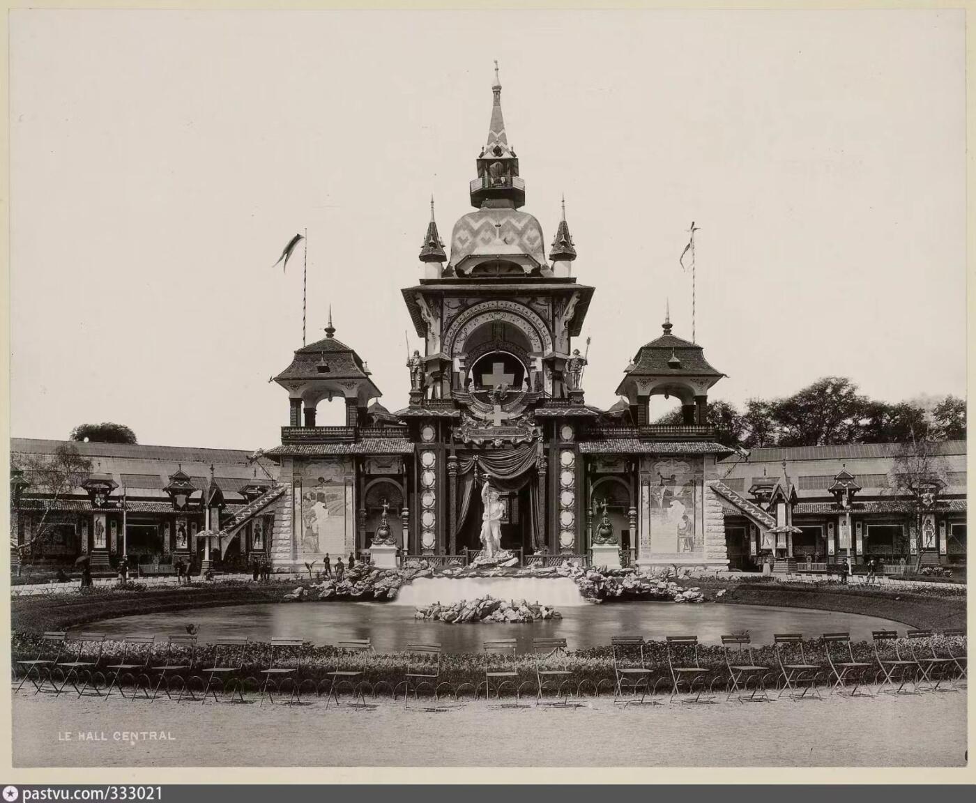 麦稀奇世界钱币展精品章牌第二十四期 1898年瑞士银章，日内瓦博览会，62mm，124g。 本例是难得的瑞士大尺寸银章。1898年日内瓦展览是19世纪瑞士举办的规模最大的展览会，同时举办的还有各种射击比赛