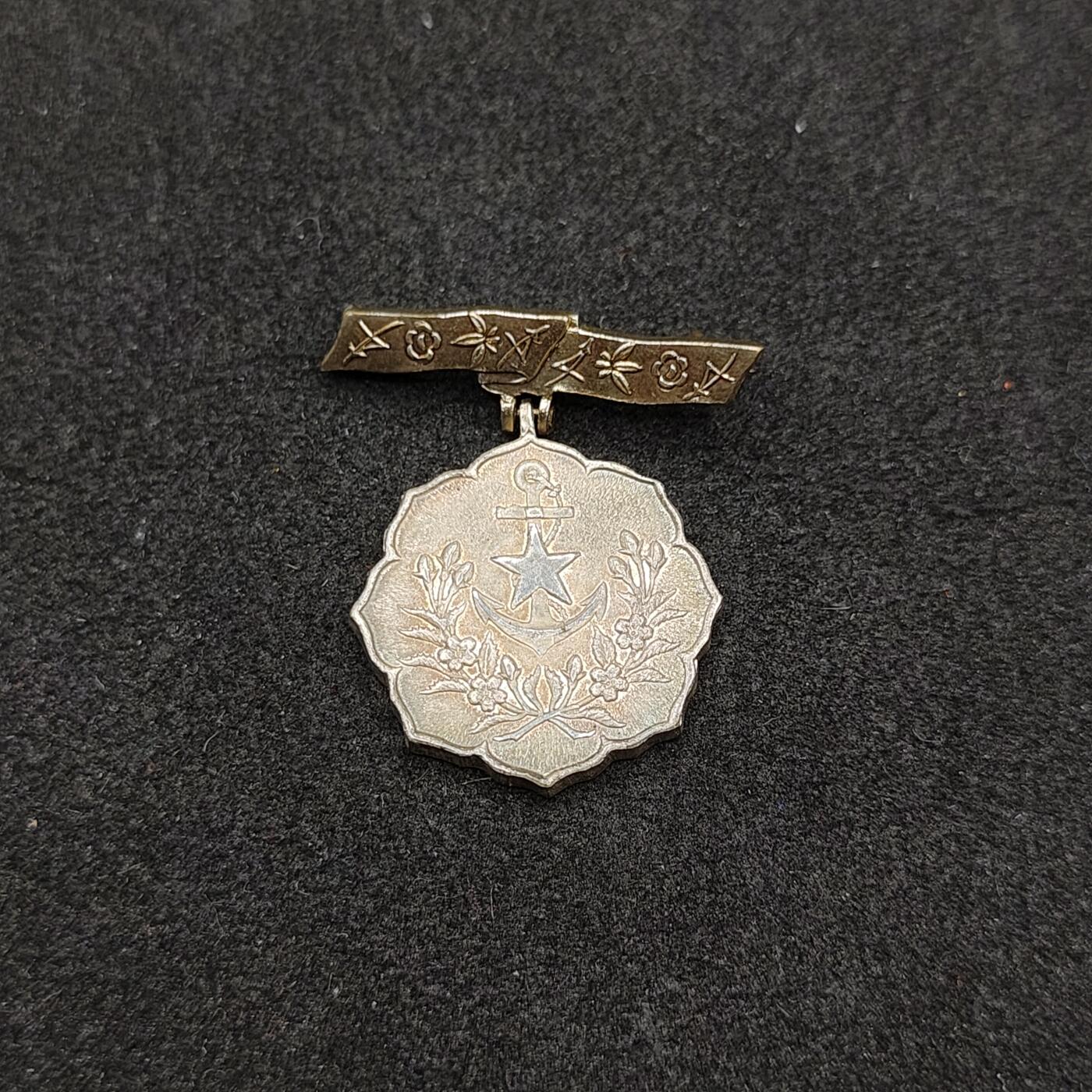 全场0元起拍 第164期 咸鱼国勋章拍卖专场 6月12日（周三）下午6：00开始 日本战时爱国妇人会徽章