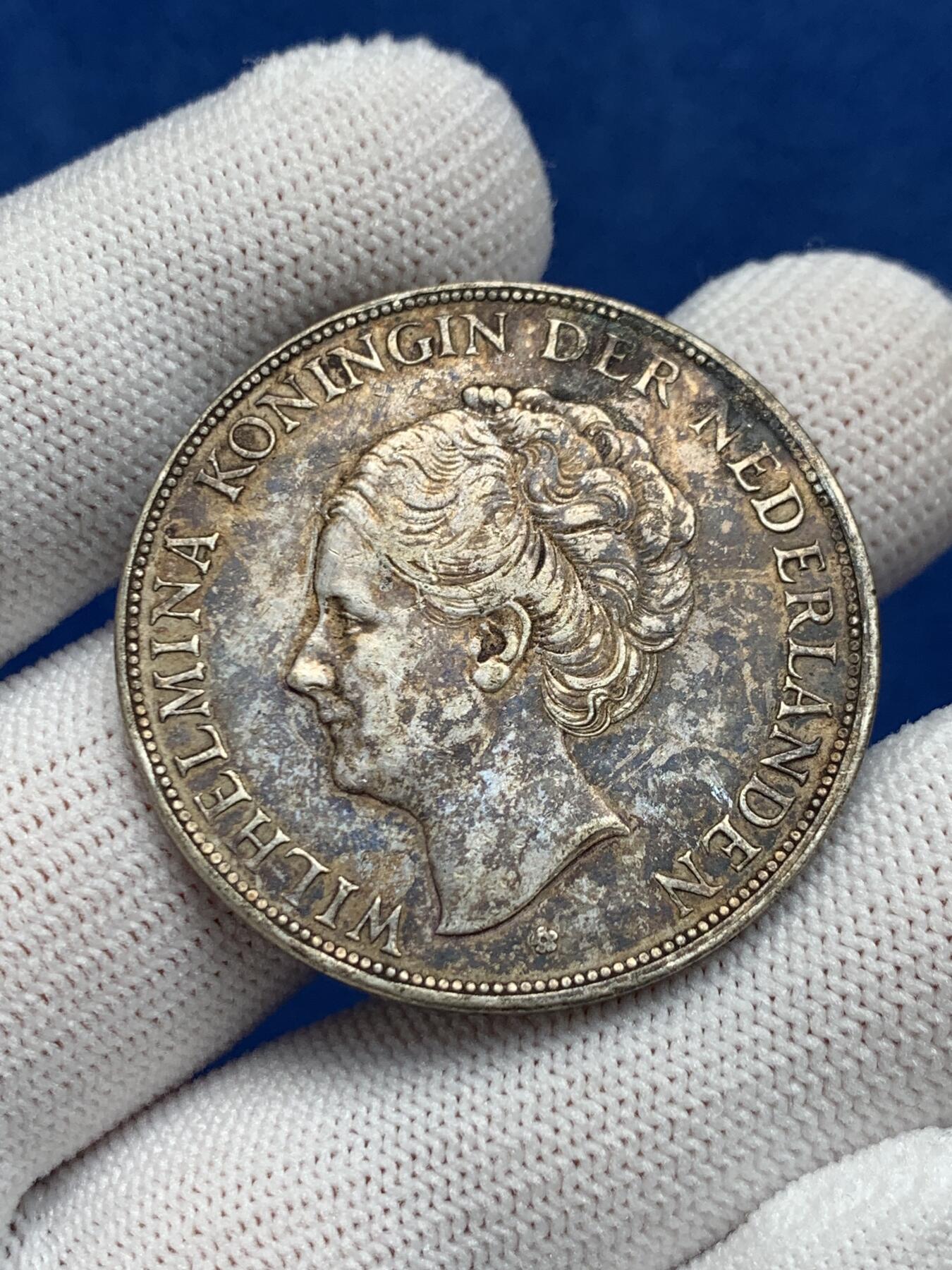 《竞宝斋》第277场- 周日，周一 2场连拍 （全场包邮） 1930年荷兰威廉敏娜2.5盾银币 原味包浆