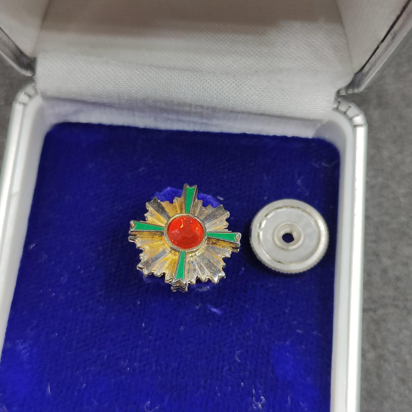 全场0元起拍 第164期 咸鱼国勋章拍卖专场 6月12日（周三）下午6：00开始 日本交通安全协会30周年表彰章 镀金