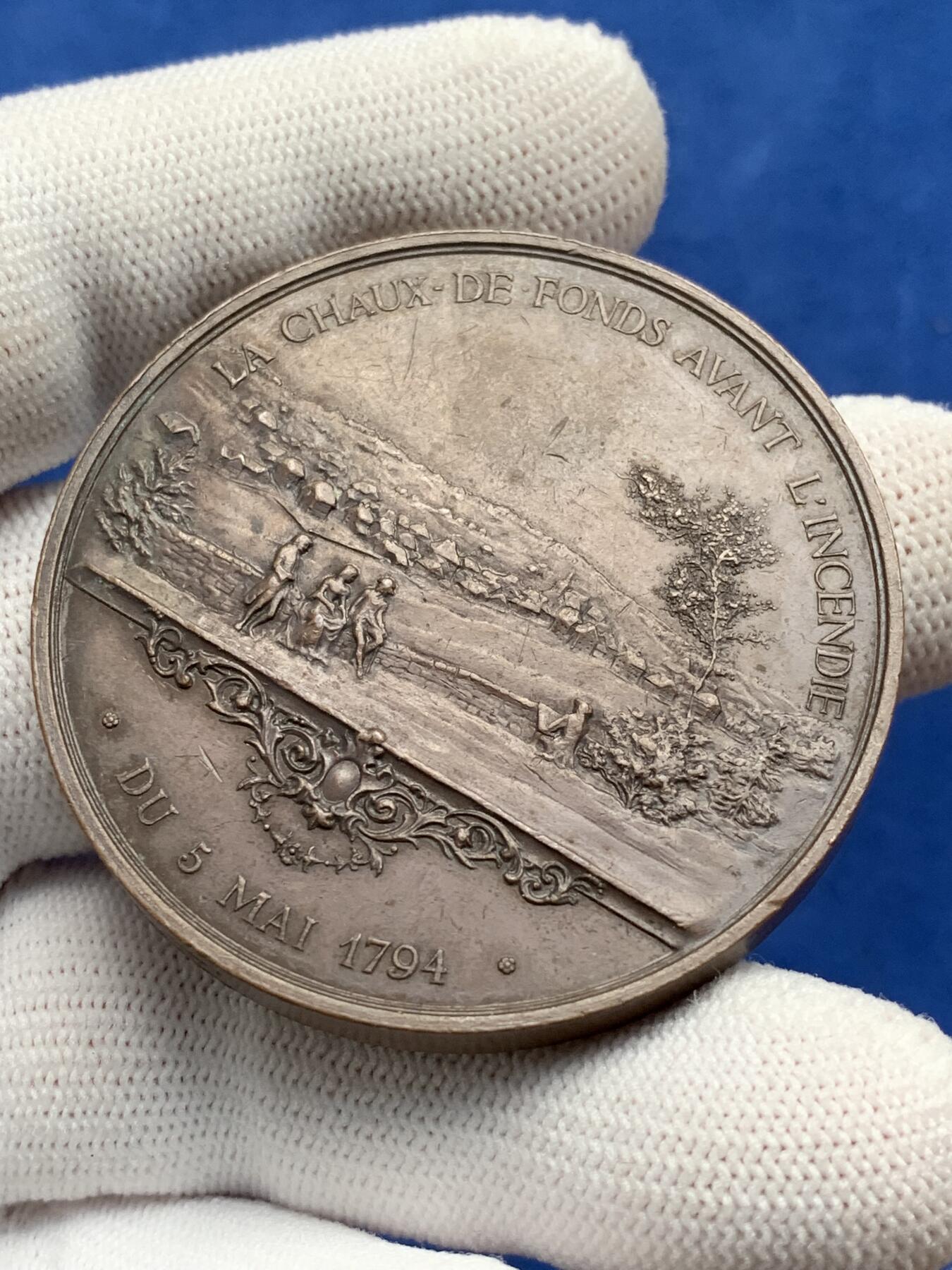 《竞宝斋》第277场- 周日，周一 2场连拍 （全场包邮） 瑞士1894年拉绍德封大火重建百年纪念大铜章 50.7mm 79克