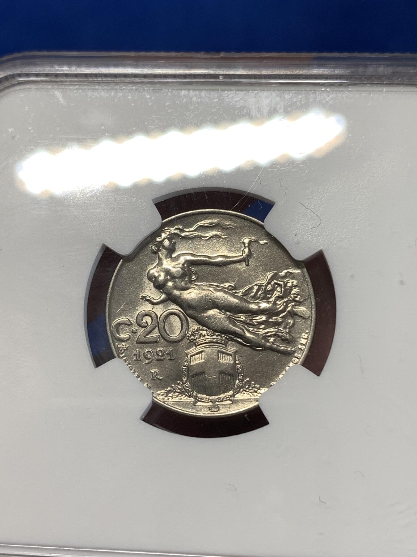 《竞宝斋》第277场- 周日，周一 2场连拍 （全场包邮） NGC MS62 1921R意大利20C 非常经典的图案设计 正反面的人物浮雕感都很强 形象立体 栩栩如生 镍币工艺问题 出分很难