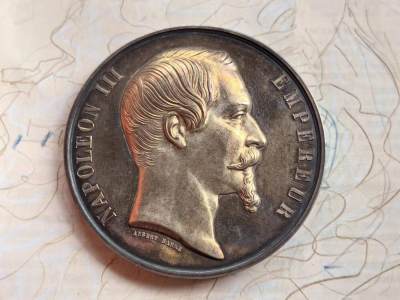 麦稀奇世界钱币展精品章牌第二十四期 - 1855年巴黎世博会银章，直径6cm128g，光边边铭漏打