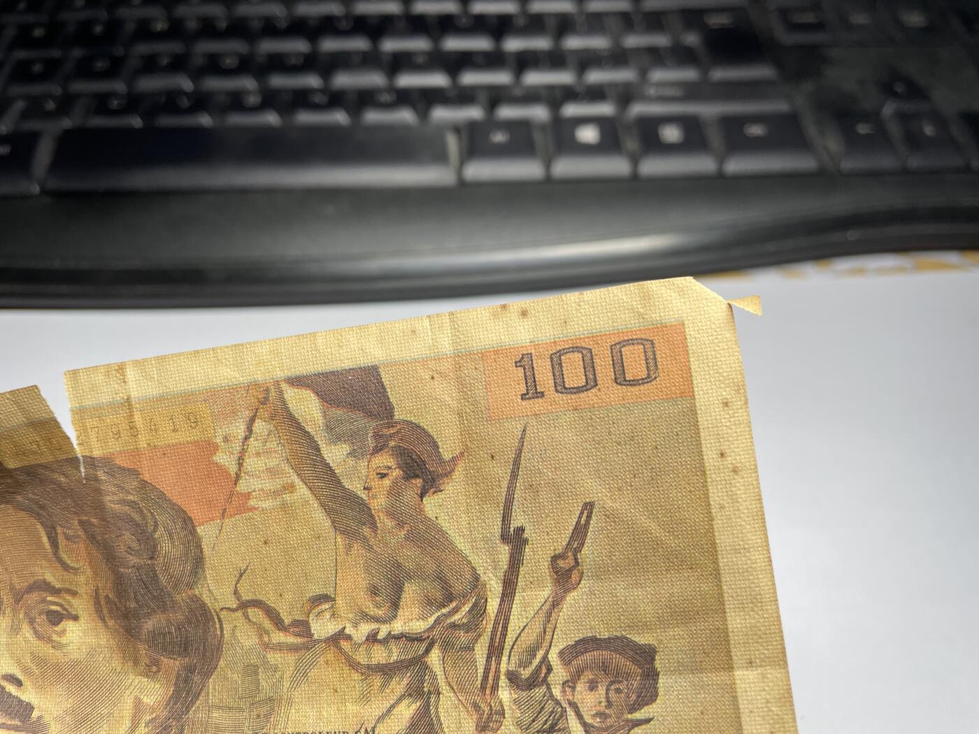 2024年集古藏今外币拍卖第八期-第10场—（总第80拍）-纸币专场，本场拍完结算发货，本期寄存的2-3天内完成发货，再进行下一期拍卖。 1990年法国100法郎，有小裂