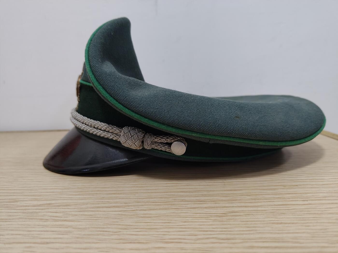 全场0元起拍 第164期 咸鱼国勋章拍卖专场 6月12日（周三）下午6：00开始 西德黑森警察大檐帽 60cm