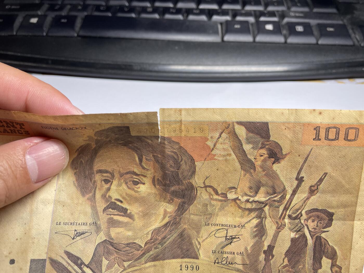 2024年集古藏今外币拍卖第八期-第10场—（总第80拍）-纸币专场，本场拍完结算发货，本期寄存的2-3天内完成发货，再进行下一期拍卖。 1990年法国100法郎，有小裂