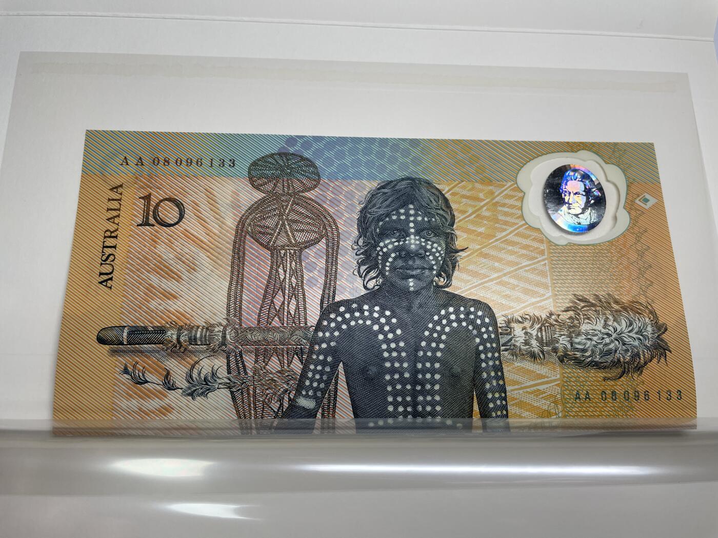 2024年集古藏今外币拍卖第八期-第10场—（总第80拍）-纸币专场，本场拍完结算发货，本期寄存的2-3天内完成发货，再进行下一期拍卖。 AA首发冠，1988年全球第一张塑料钞无47号码