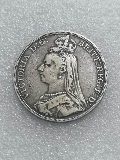 臻藏泉阁国内外钱币 - 英国维多利亚高冠马剑银币