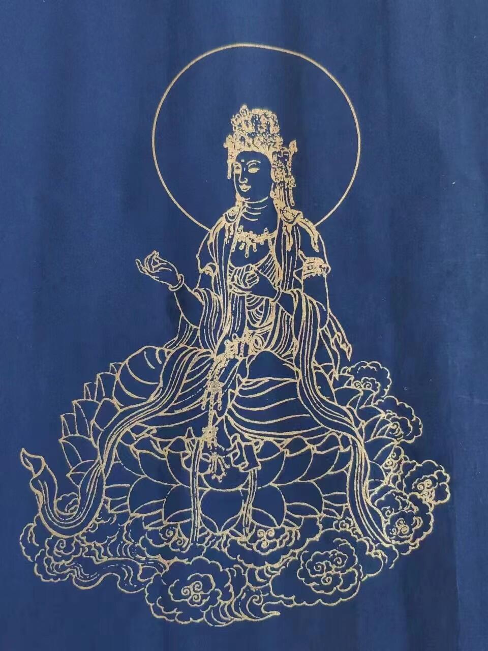 公寓搬迁得手抄心经书，字体一流，金字心经，完整无损，品相一流，大师之作，保老保真