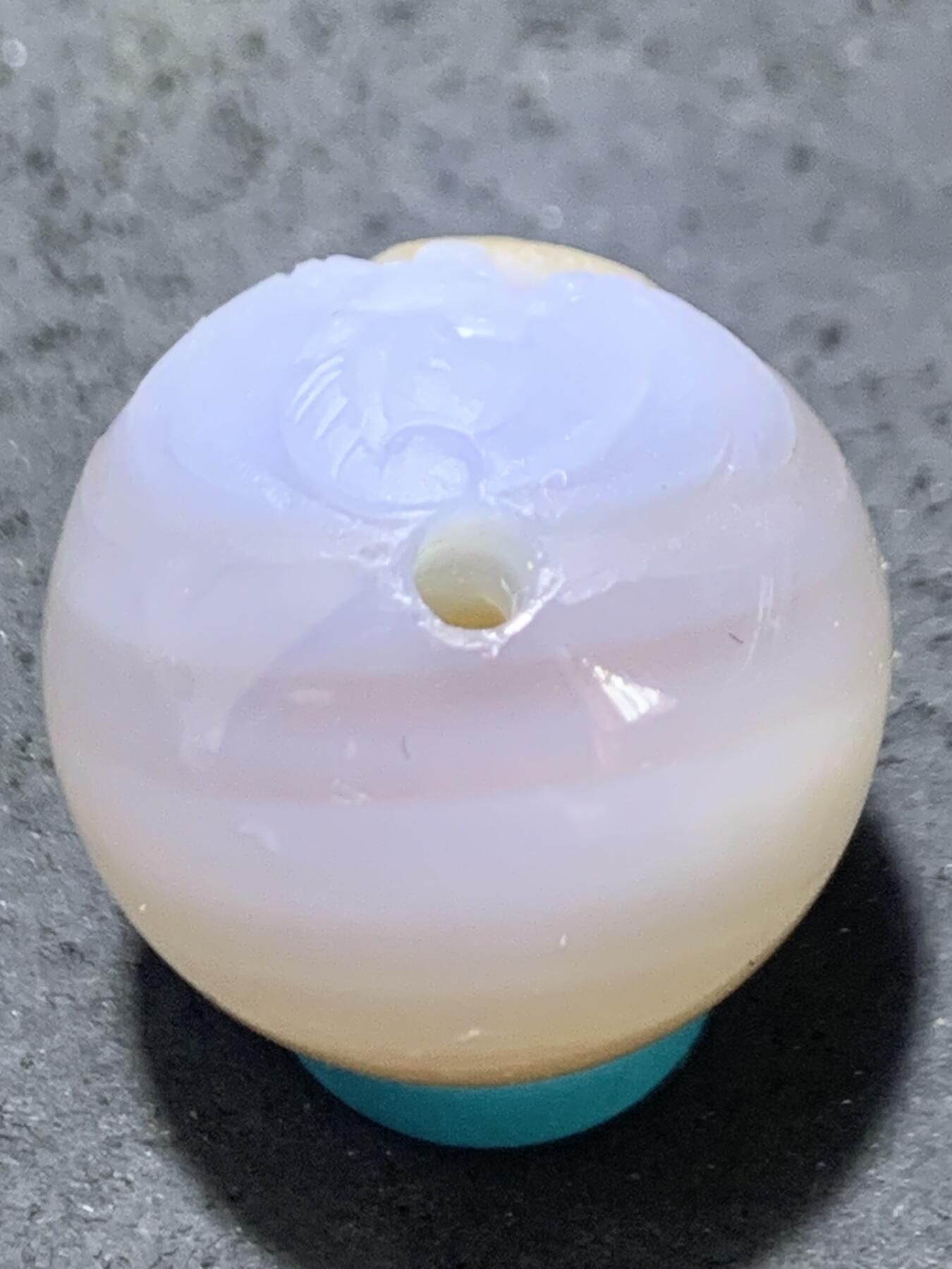 精美高玉化亚光海洋玉髓手工俏色巧雕蝙蝠钱币随形2.0随形圆珠一个