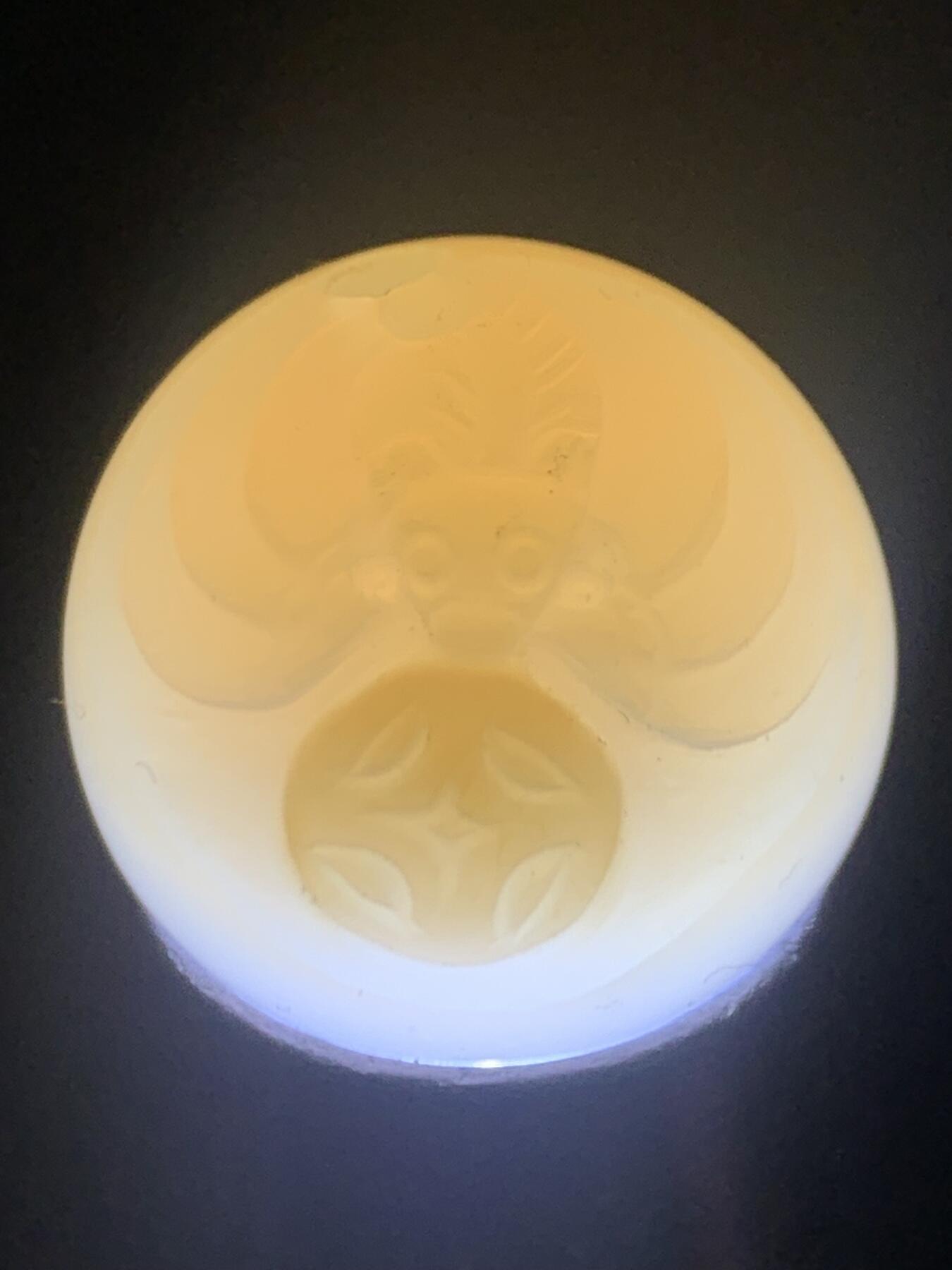 精美高玉化亚光海洋玉髓手工俏色巧雕蝙蝠钱币随形2.0随形圆珠一个