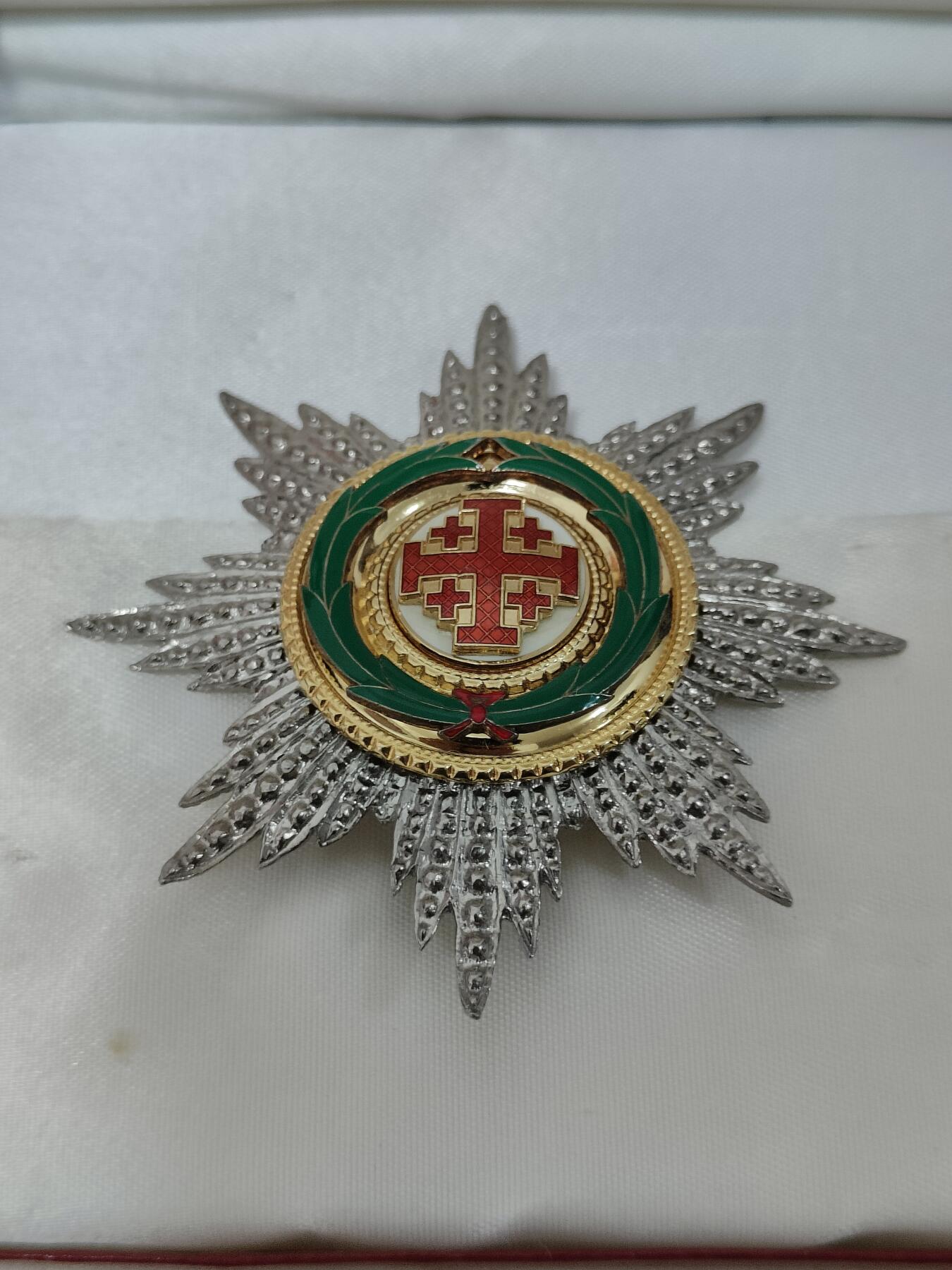 全场0元起拍 第165期 咸鱼国勋章拍卖专场 6月16日（周日）下午6：00开始 梵蒂冈教皇国聖墓骑士团大十字级星芒章 带盒