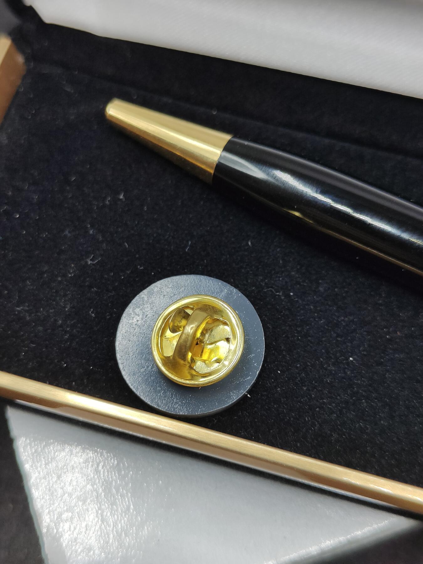 全场0元起拍 第165期 咸鱼国勋章拍卖专场 6月16日（周日）下午6：00开始 澳大利亚情报分析部门圆珠笔 带徽章 可使用