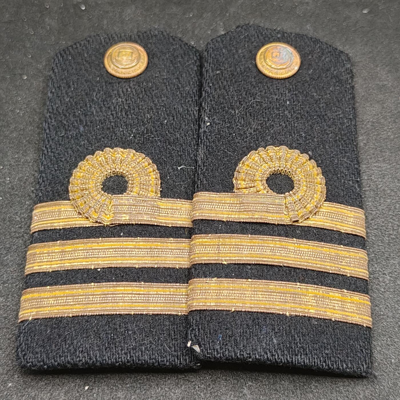 全场0元起拍 第165期 咸鱼国勋章拍卖专场 6月16日（周日）下午6：00开始 日本早期 商船肩章一对