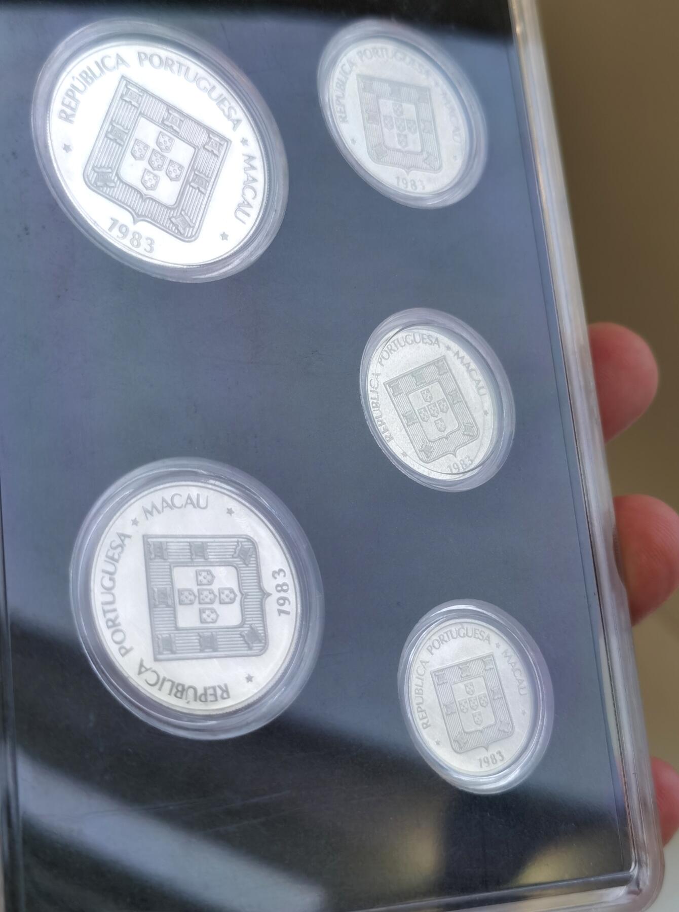 【麦稀奇世界钱币展】博洋堂“流萤染夏”六月精品专场暨第081期（全场包邮） 1983年中国澳门全银精铸PROOF SET五枚套，附证书