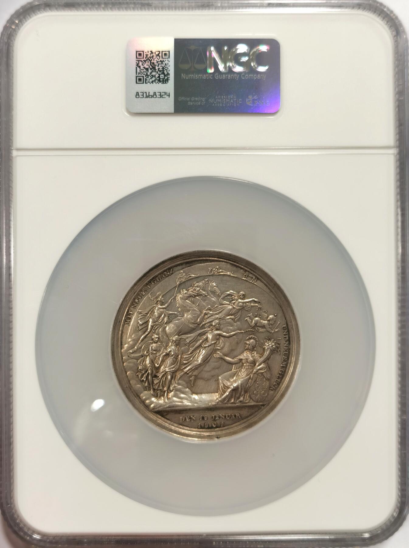 【麦稀奇世界钱币展】博洋堂“流萤染夏”六月精品专场暨第081期（全场包邮） 1801年德国普鲁士建国100周年纪念银章 Loos作品 直径56mm 品相上佳 低评状态 NGC MS61