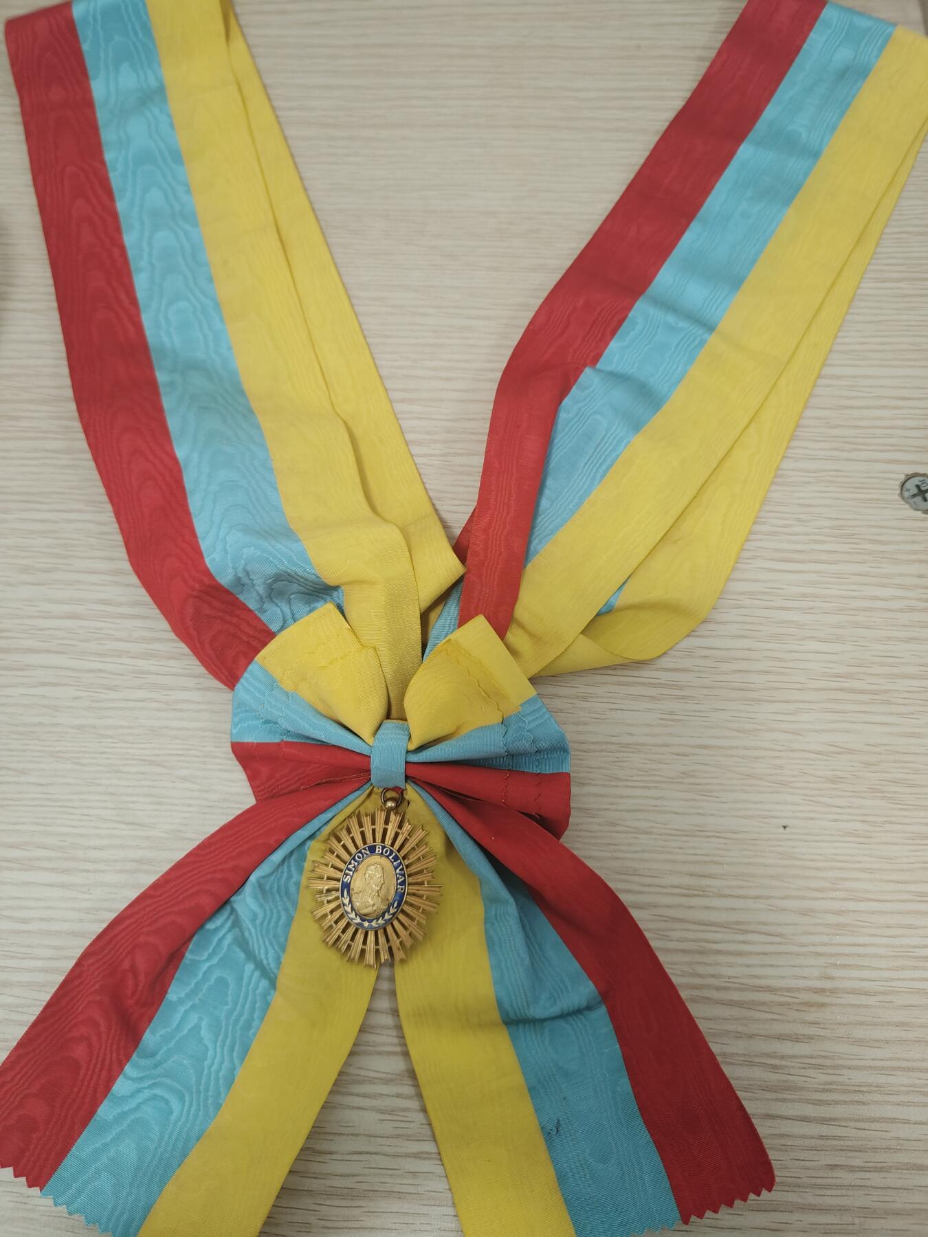 全场0元起拍 第165期 咸鱼国勋章拍卖专场 6月16日（周日）下午6：00开始 委内瑞拉玻利瓦尔大十字级解放者大授章 早期美国代工