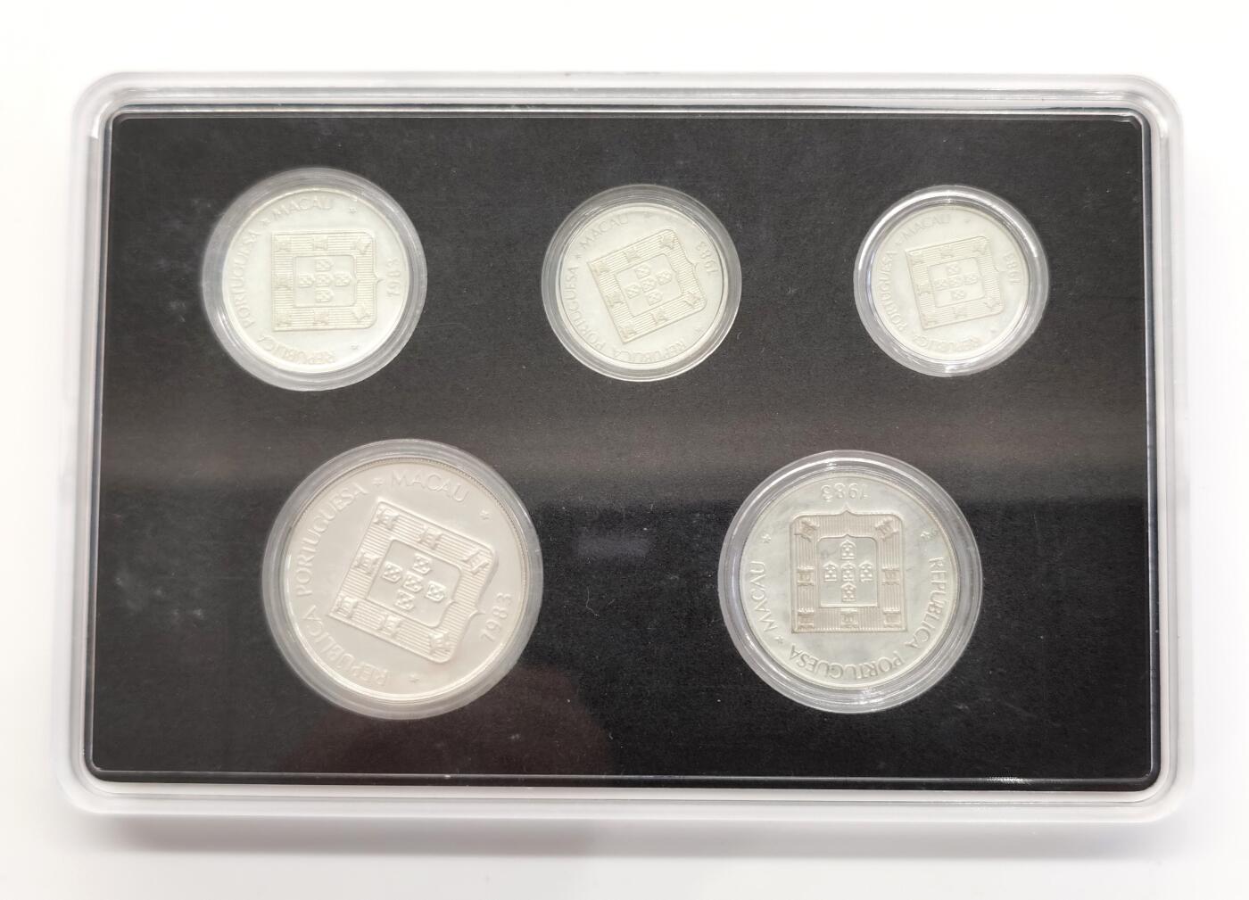 【麦稀奇世界钱币展】博洋堂“流萤染夏”六月精品专场暨第081期（全场包邮） 1983年中国澳门全银精铸PROOF SET五枚套，附证书